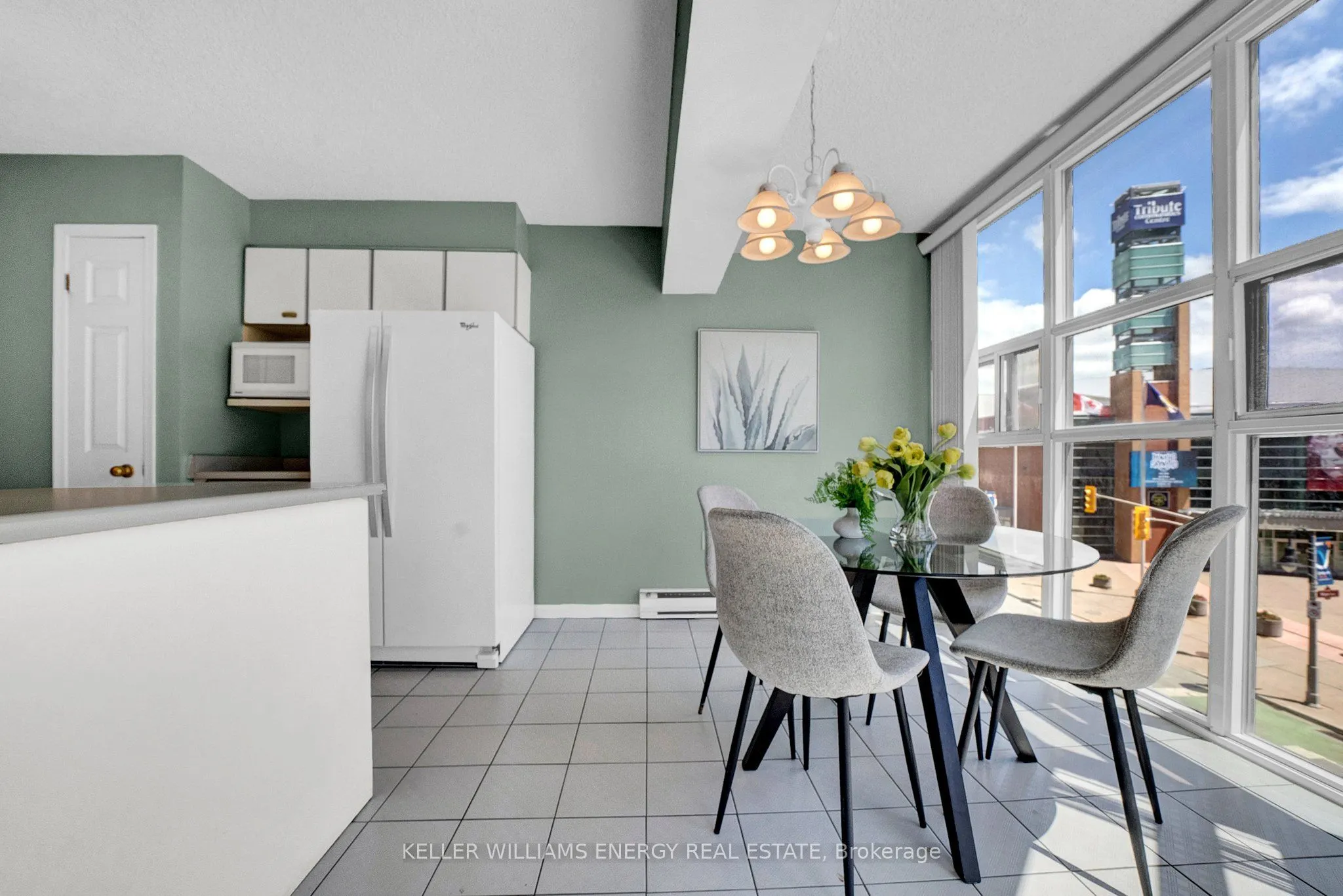 80 Athol Street E, #302