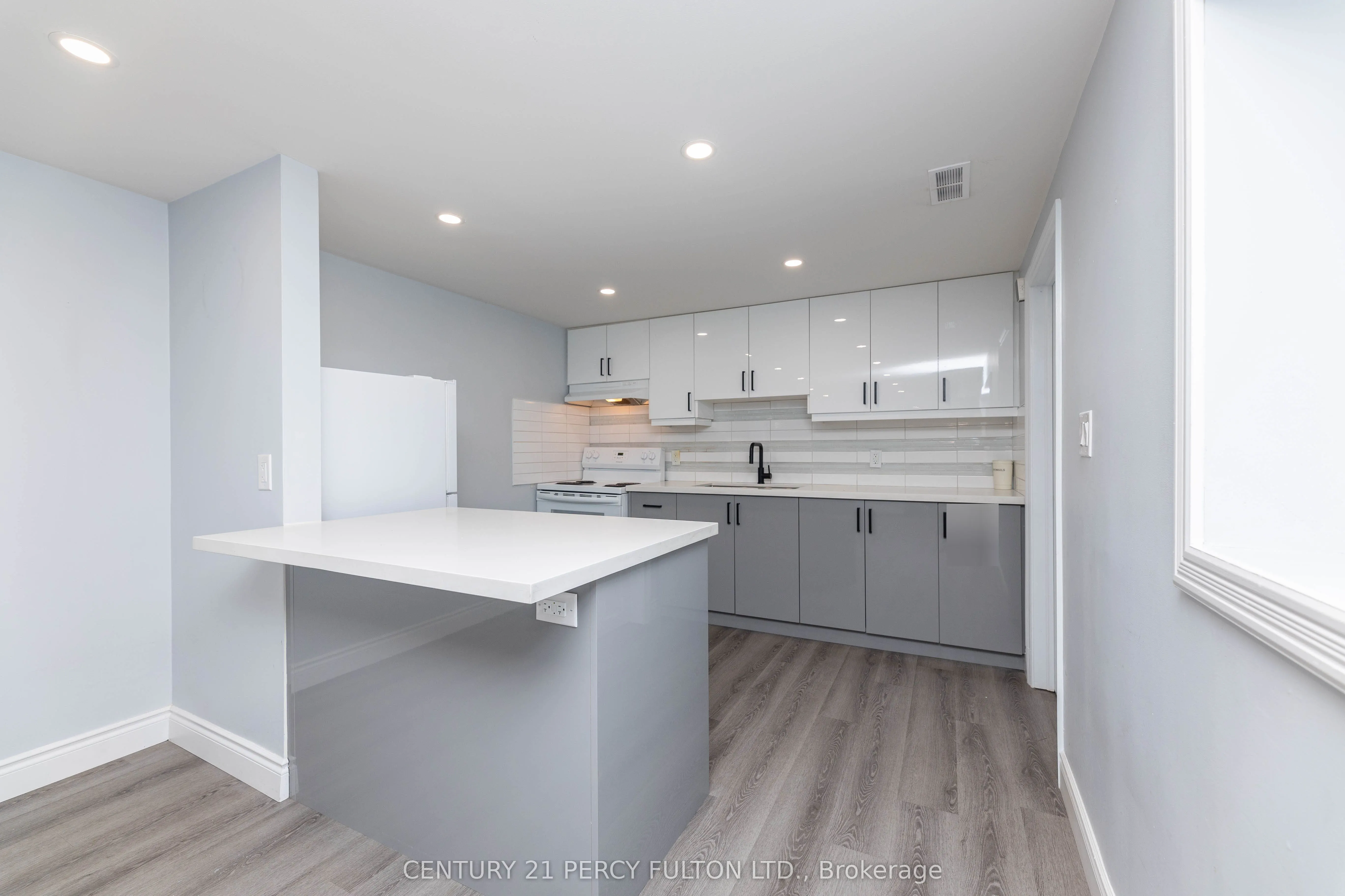 647 Perry Crescent, #Bsmt