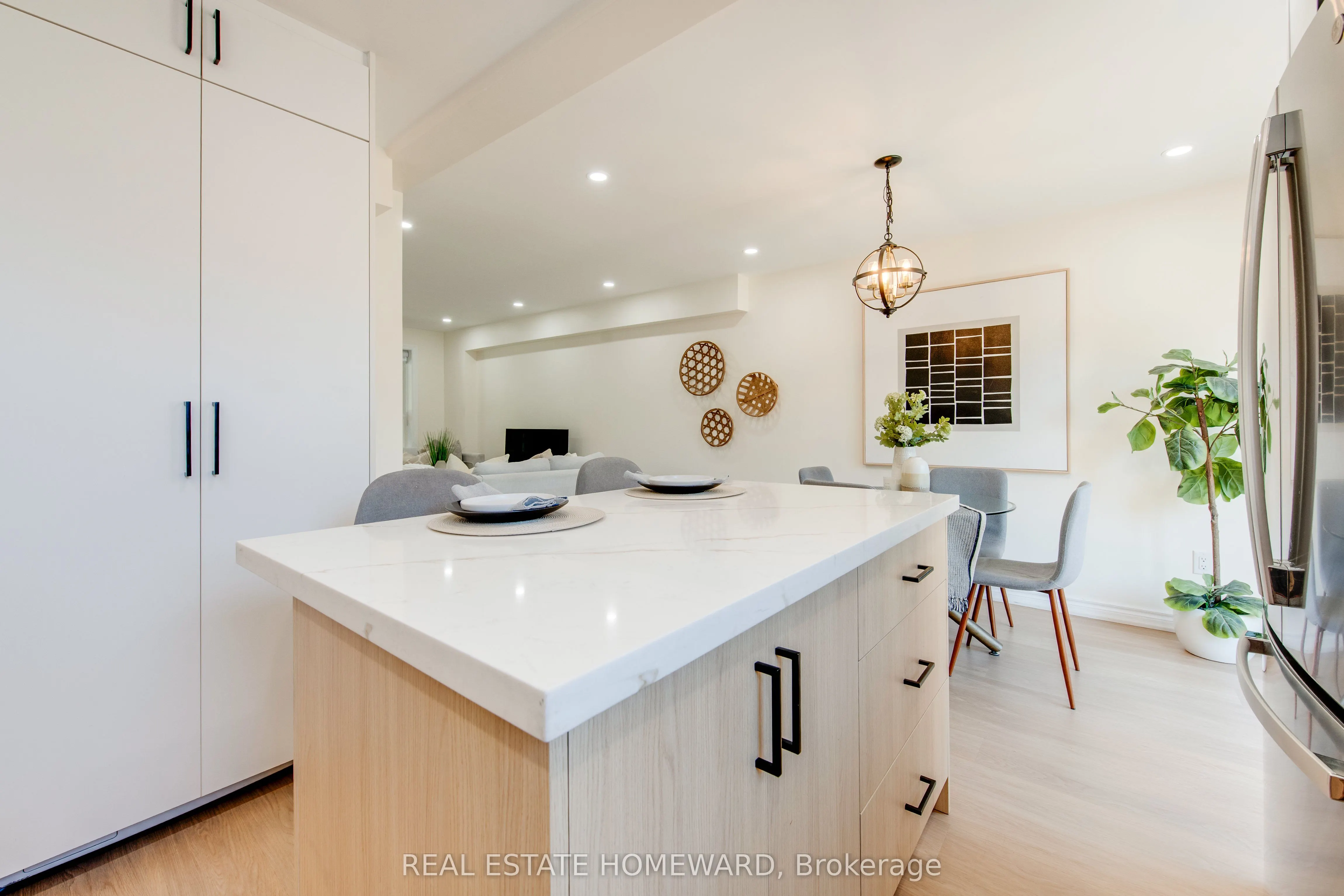 353 Victoria Park Avenue