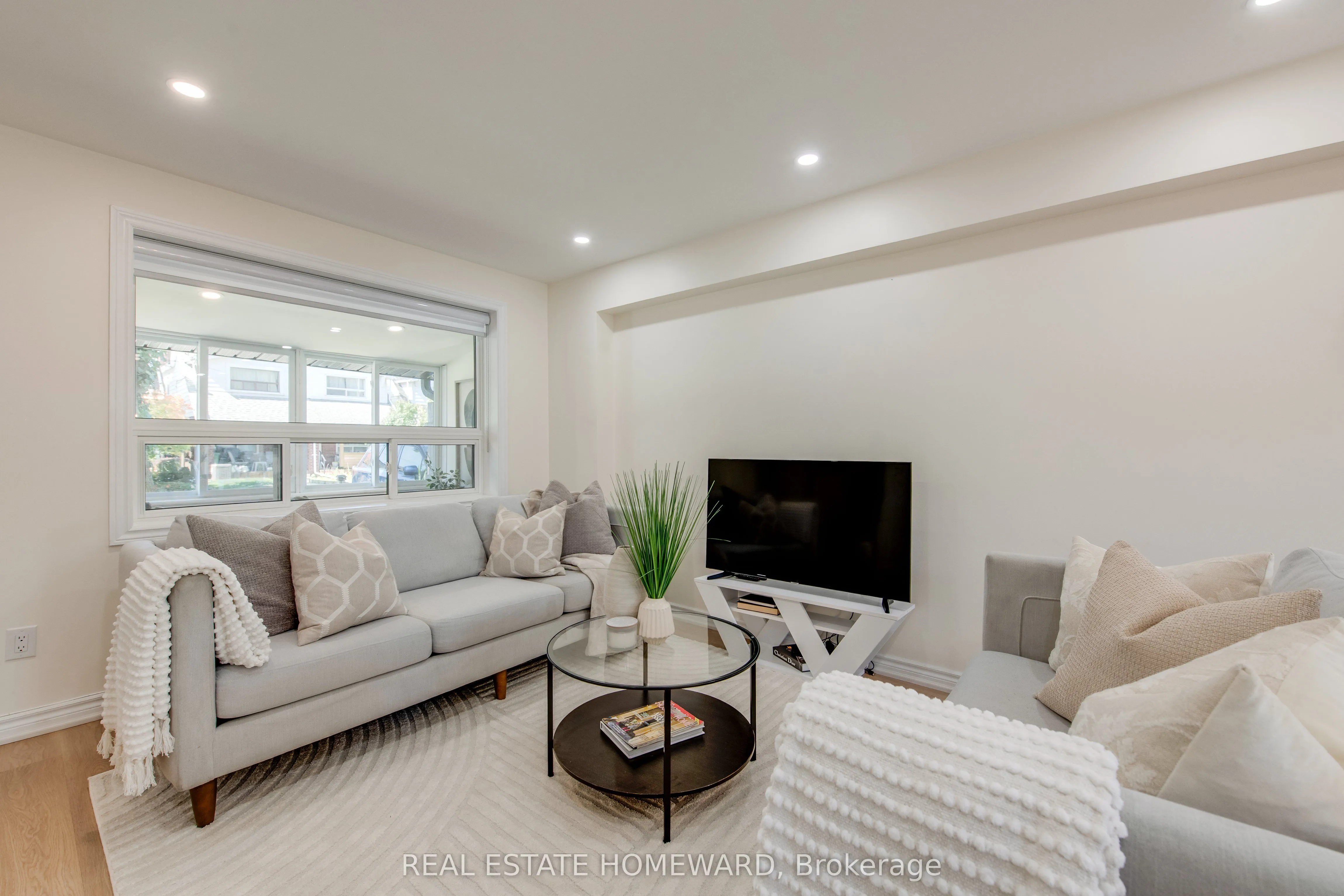 353 Victoria Park Avenue