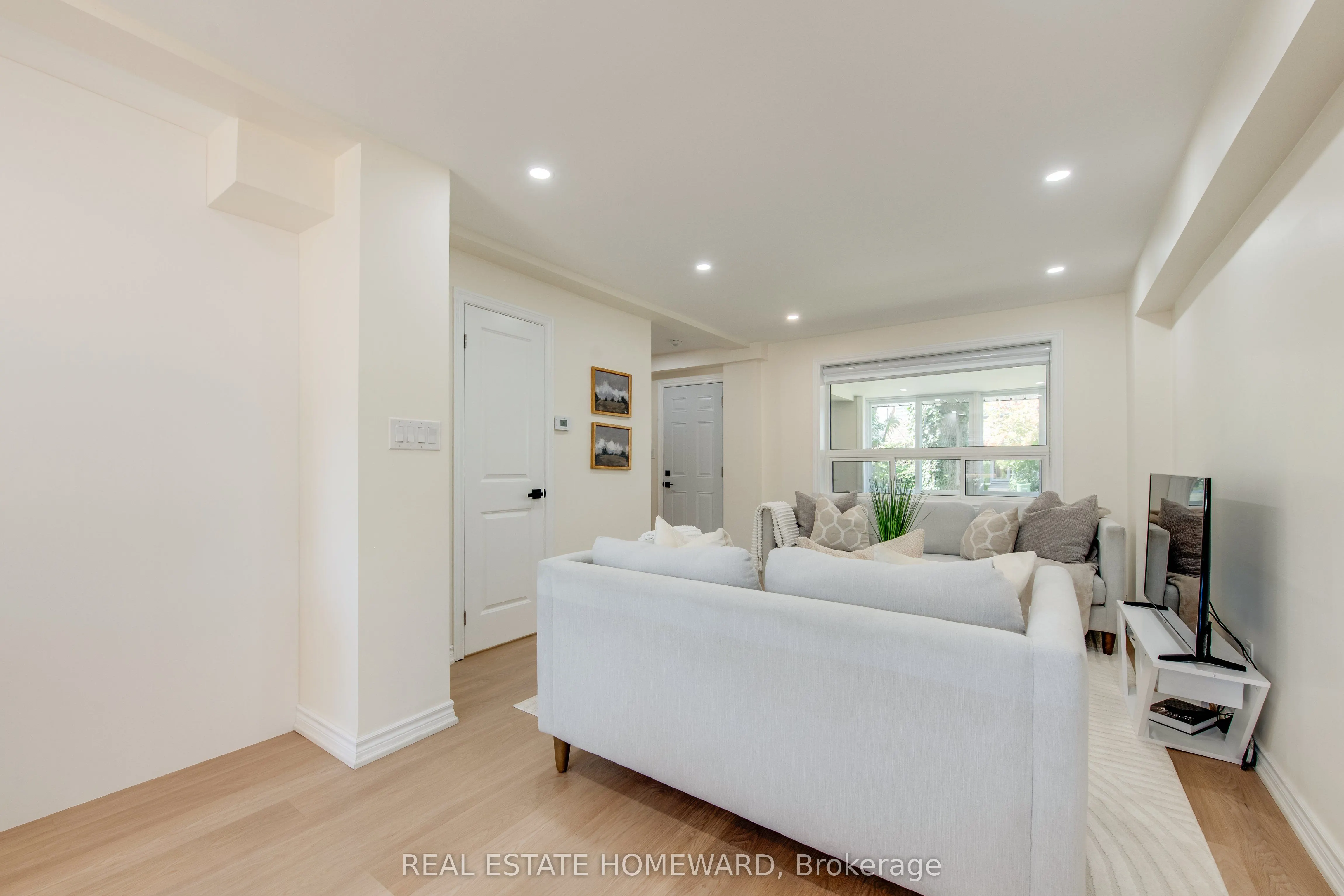 353 Victoria Park Avenue