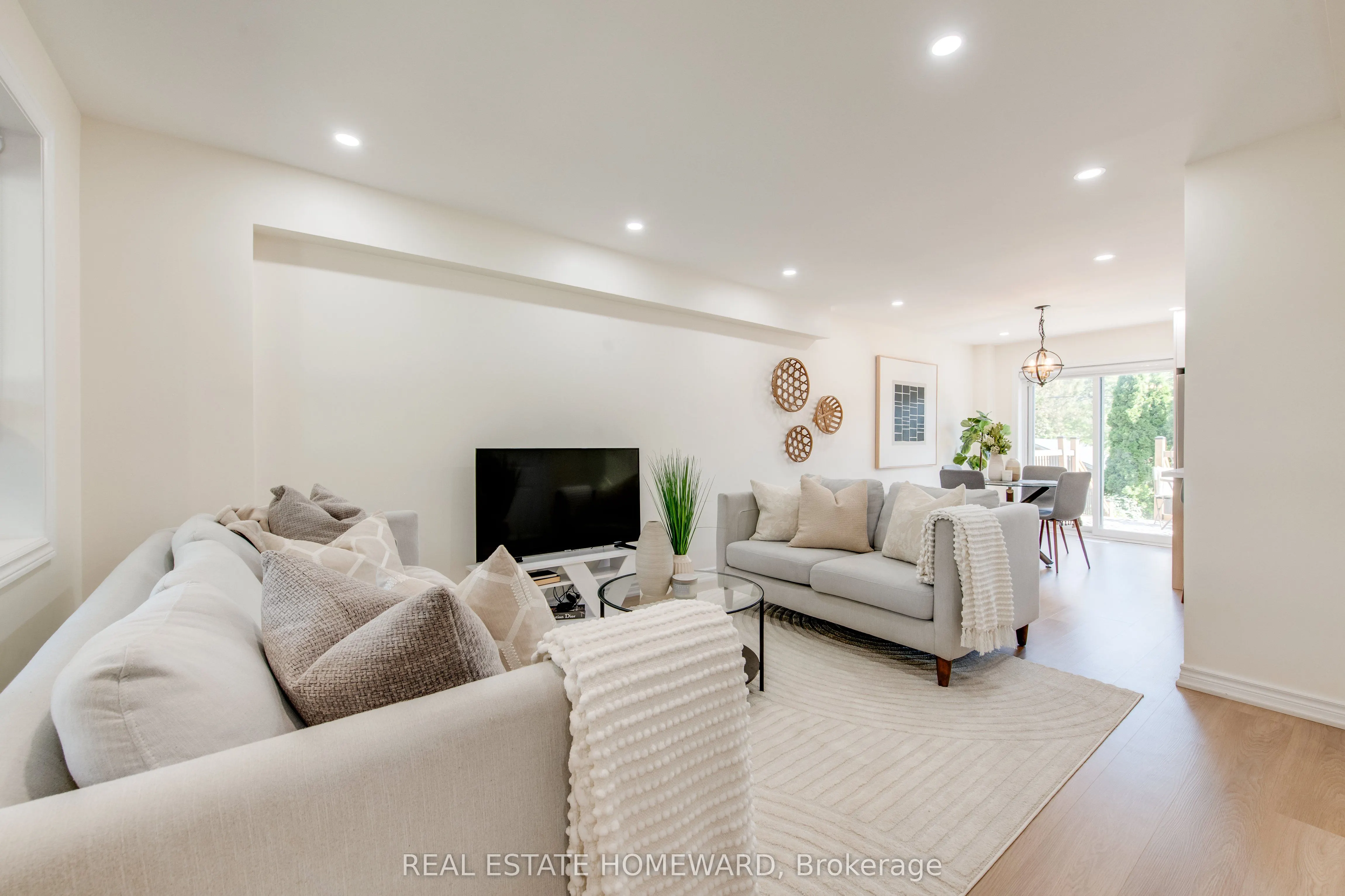 353 Victoria Park Avenue