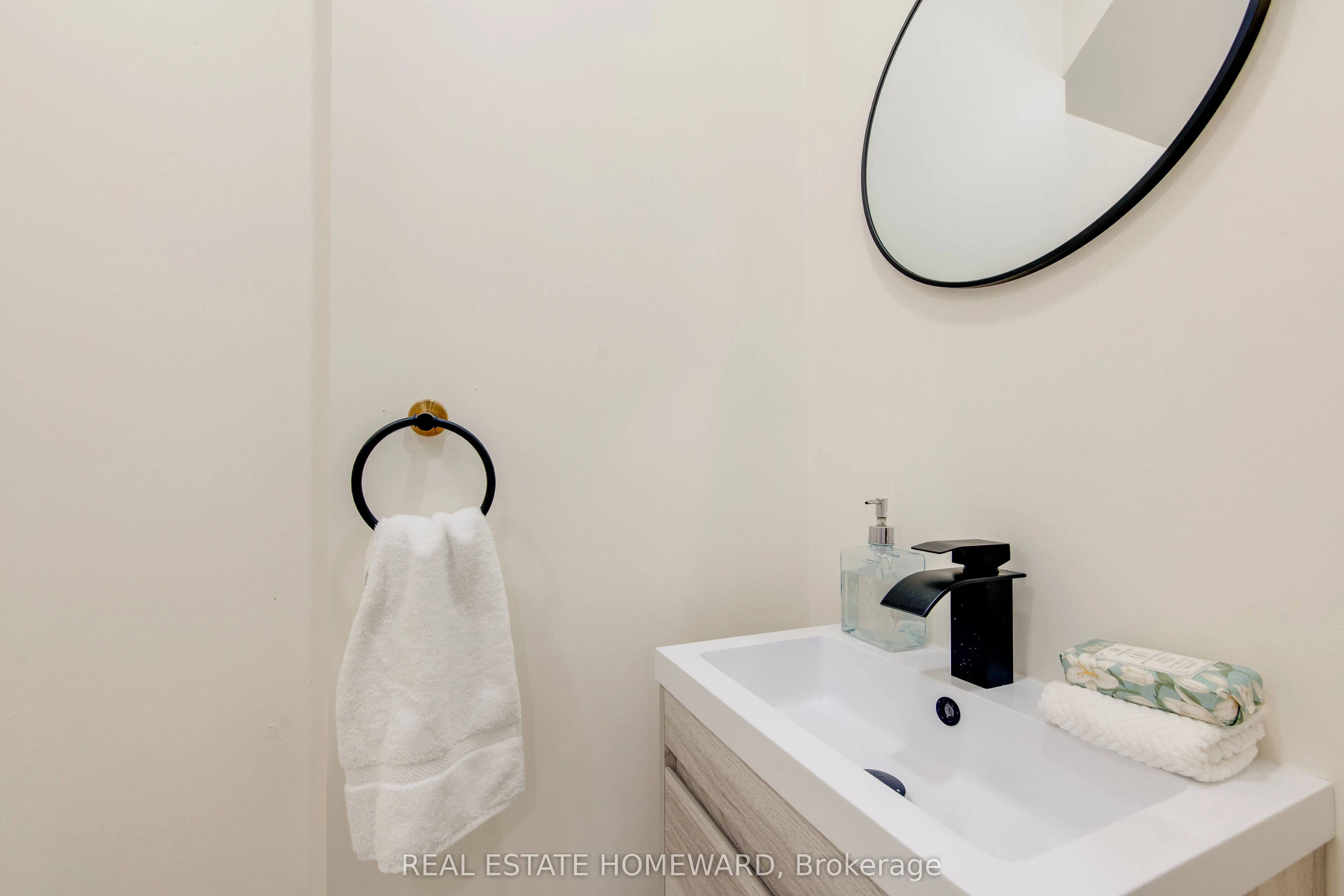 353 Victoria Park Avenue