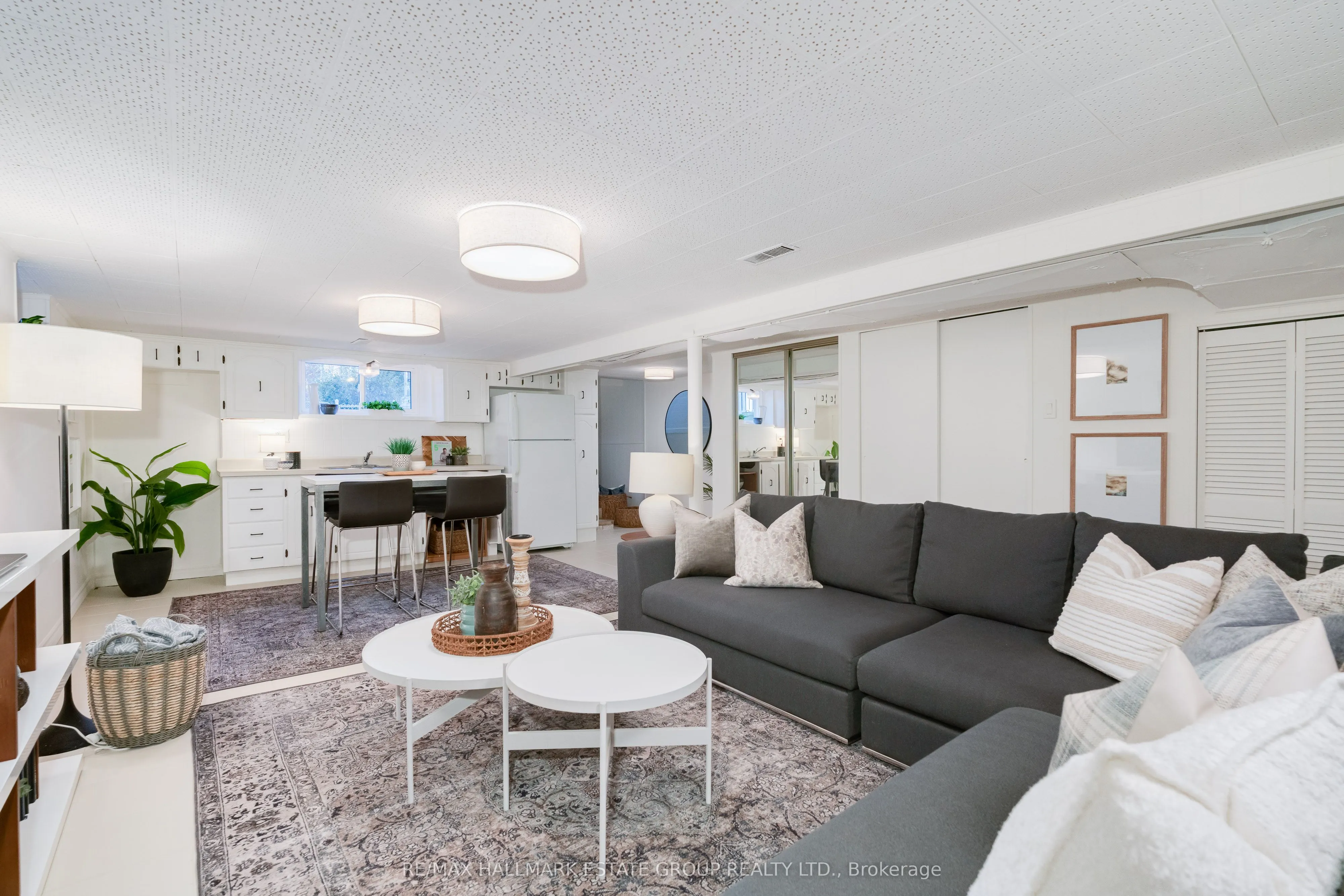 61 Springdale Boulevard