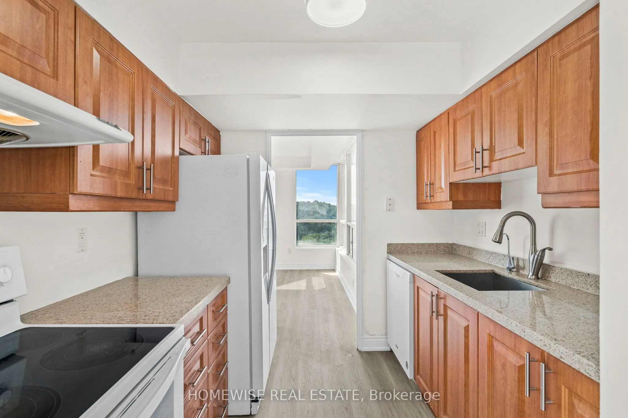 3050 Ellesmere Road, #906