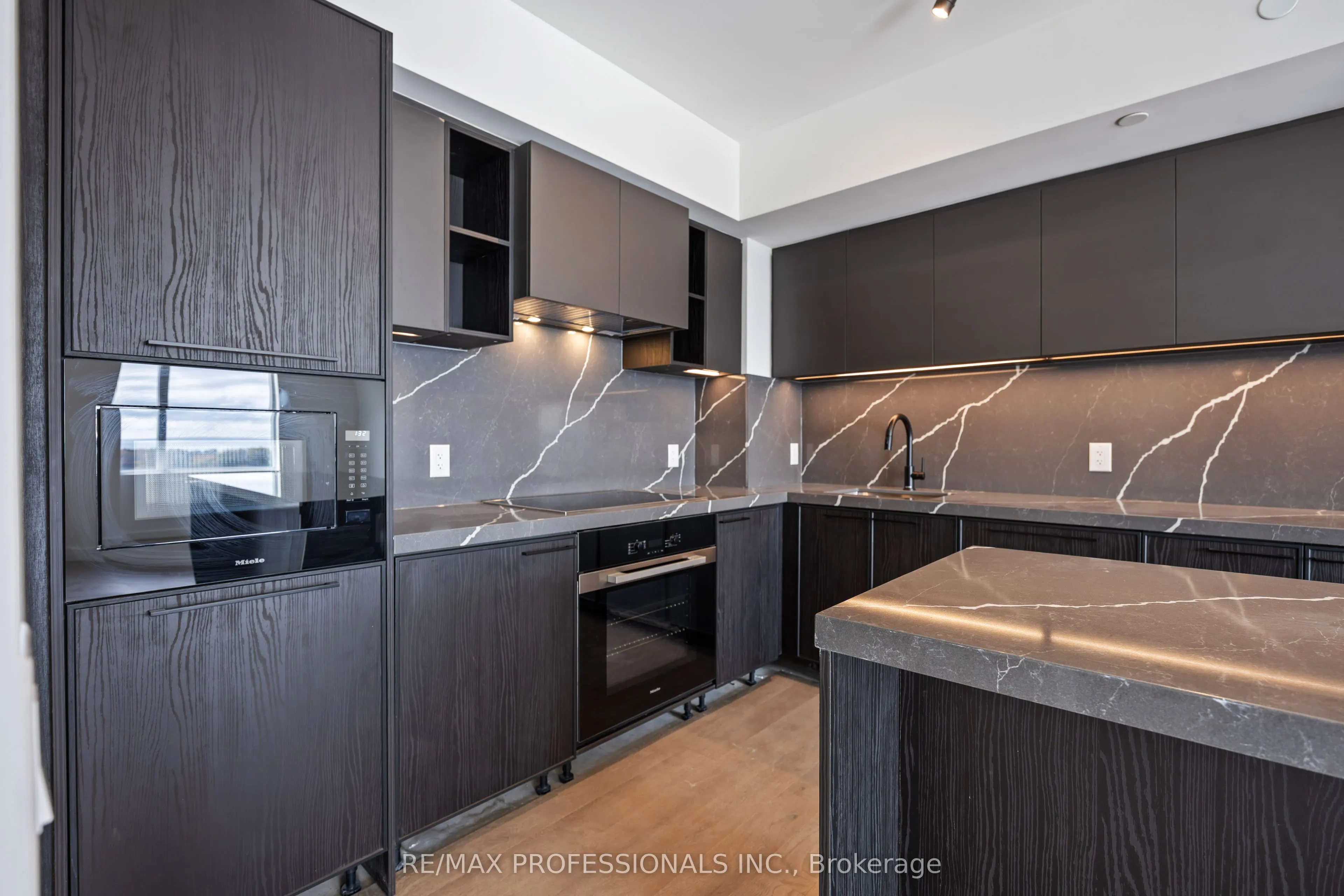 1050 Eastern Avenue, #1203