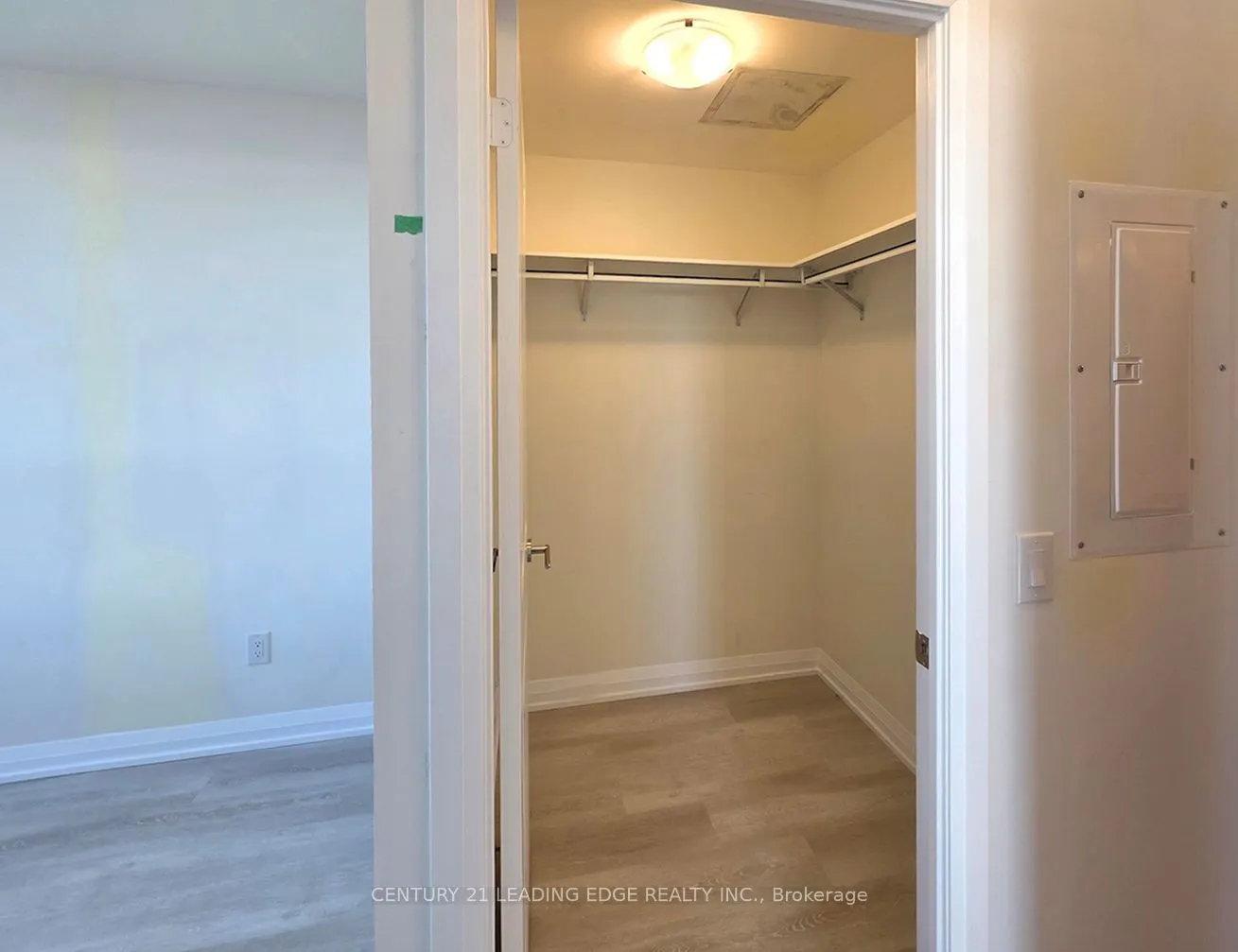 3260 Sheppard Avenue E, #1109