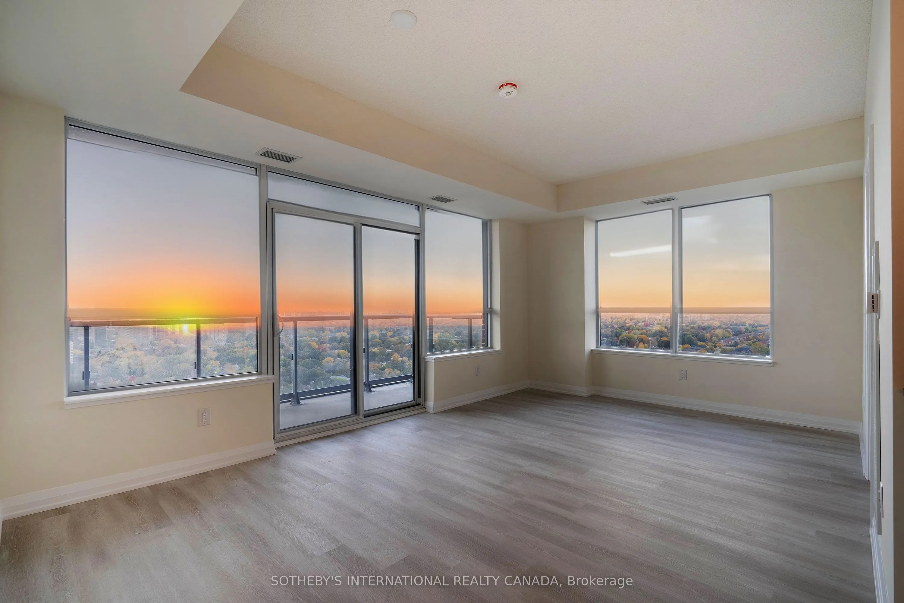 3260 Sheppard Avenue E, #2102