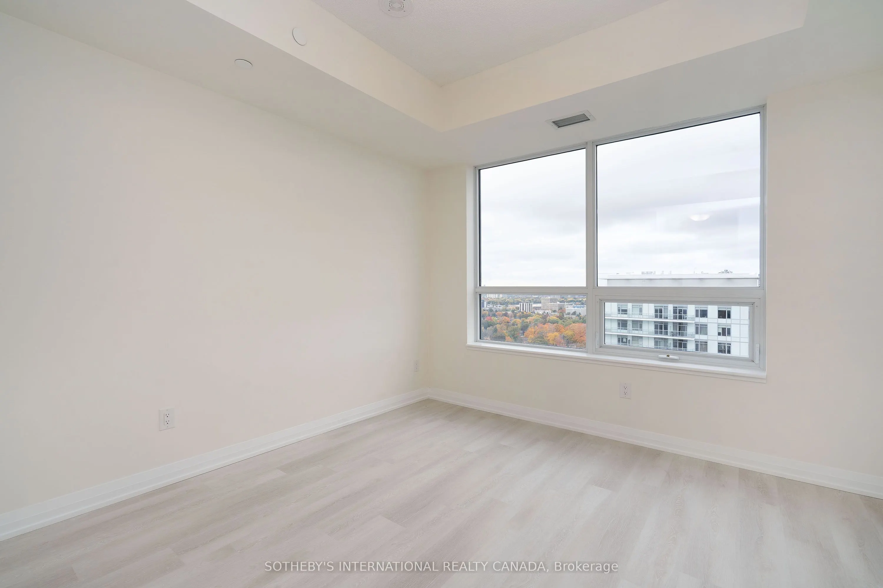 3260 Sheppard Avenue E, #2102