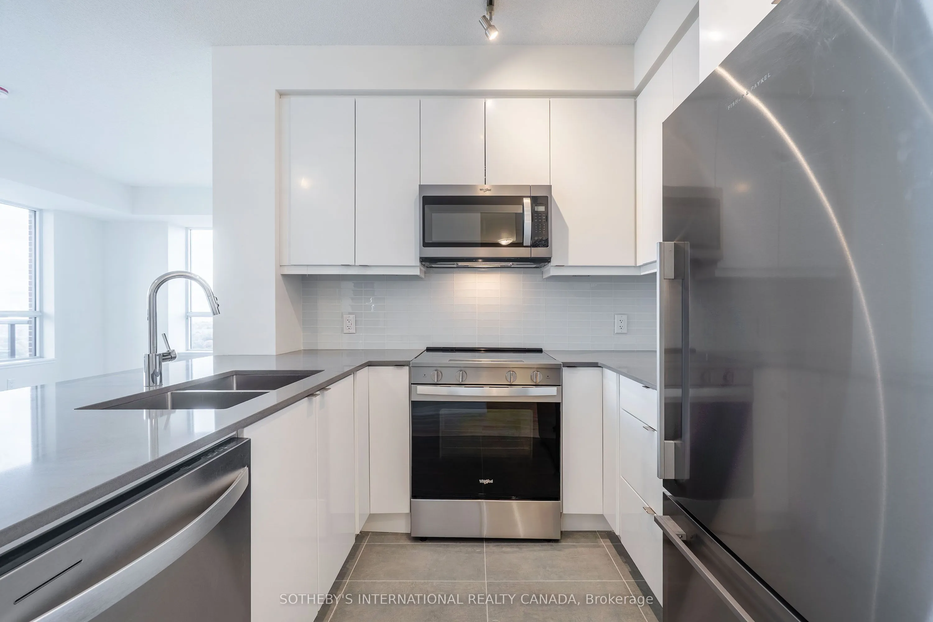3260 Sheppard Avenue E, #2102