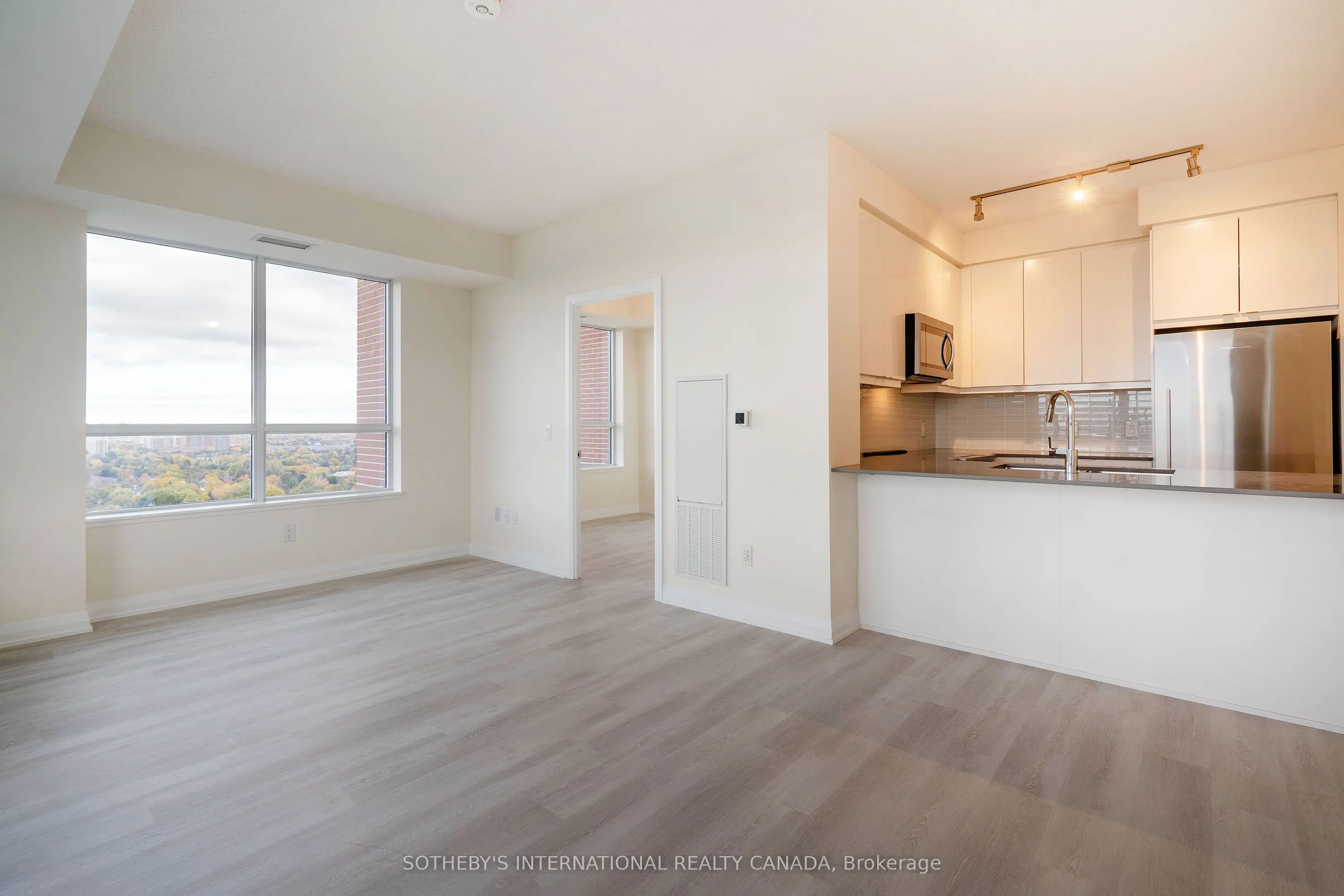 3260 Sheppard Avenue E, #2102
