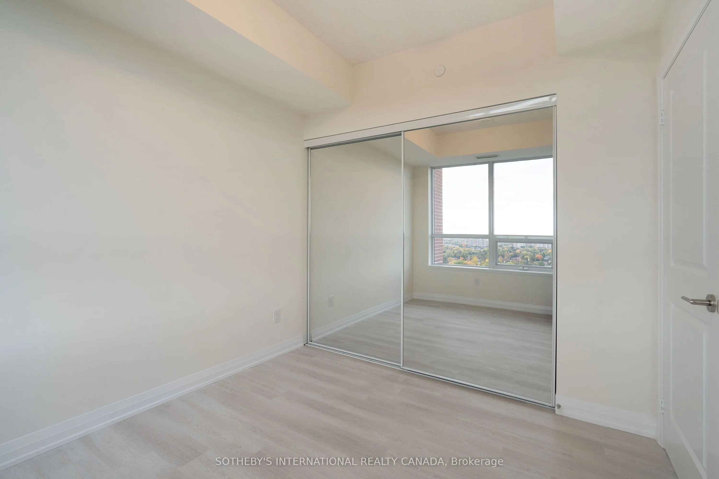 3260 Sheppard Avenue E, #2102