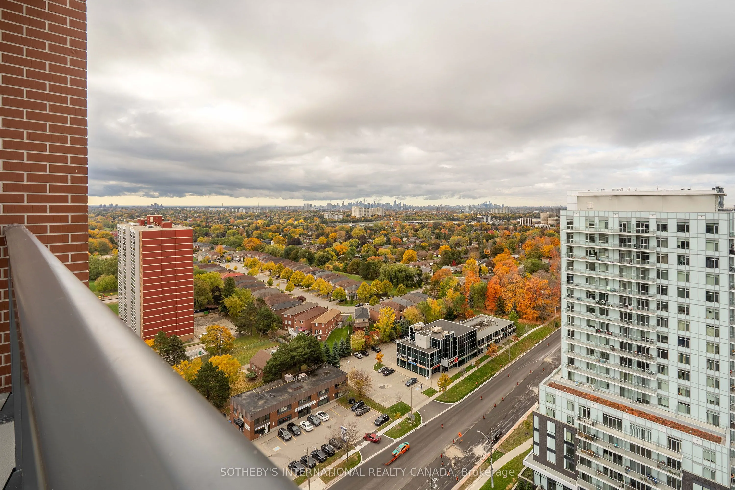 3260 Sheppard Avenue E, #2102