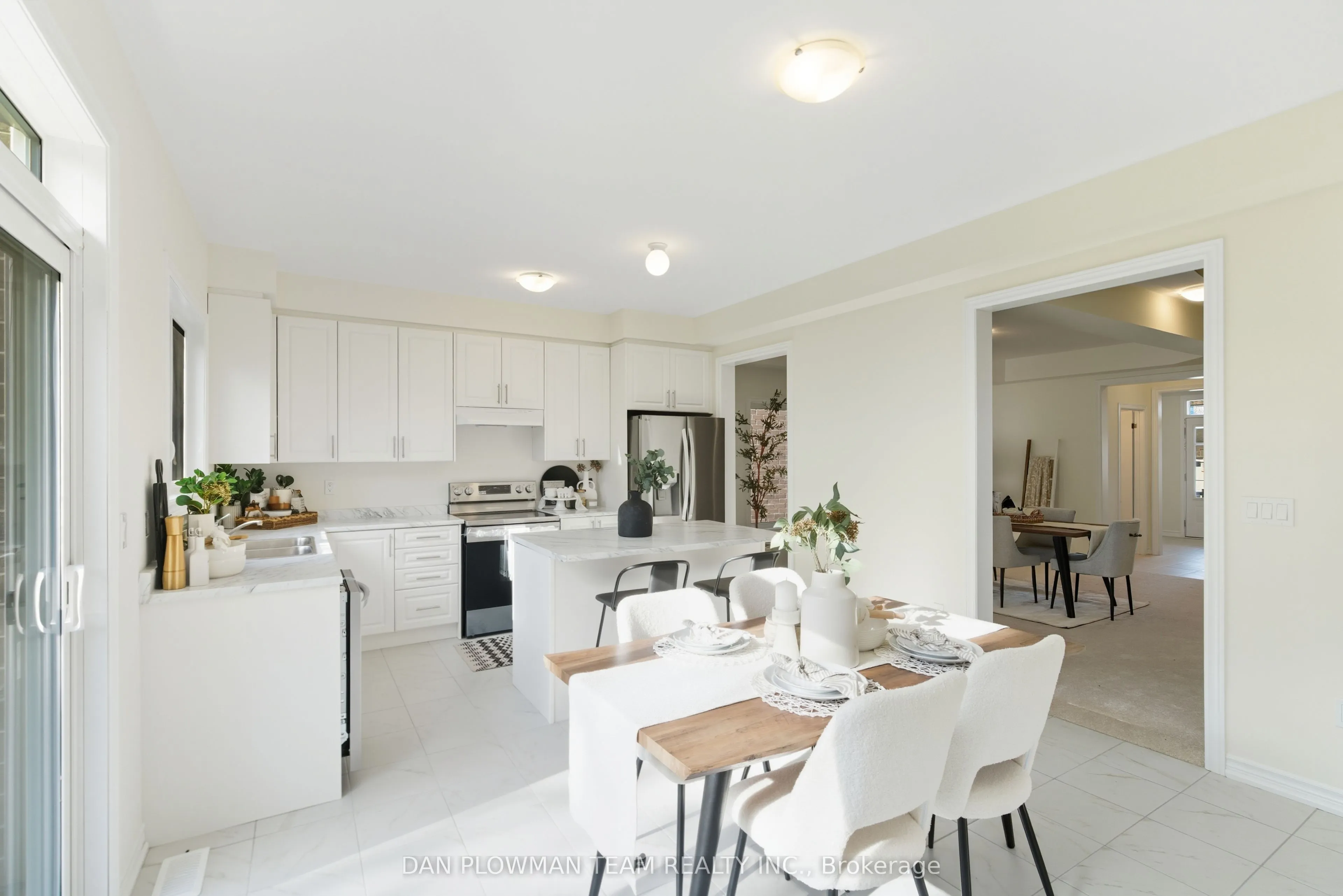 98 North Garden Boulevard