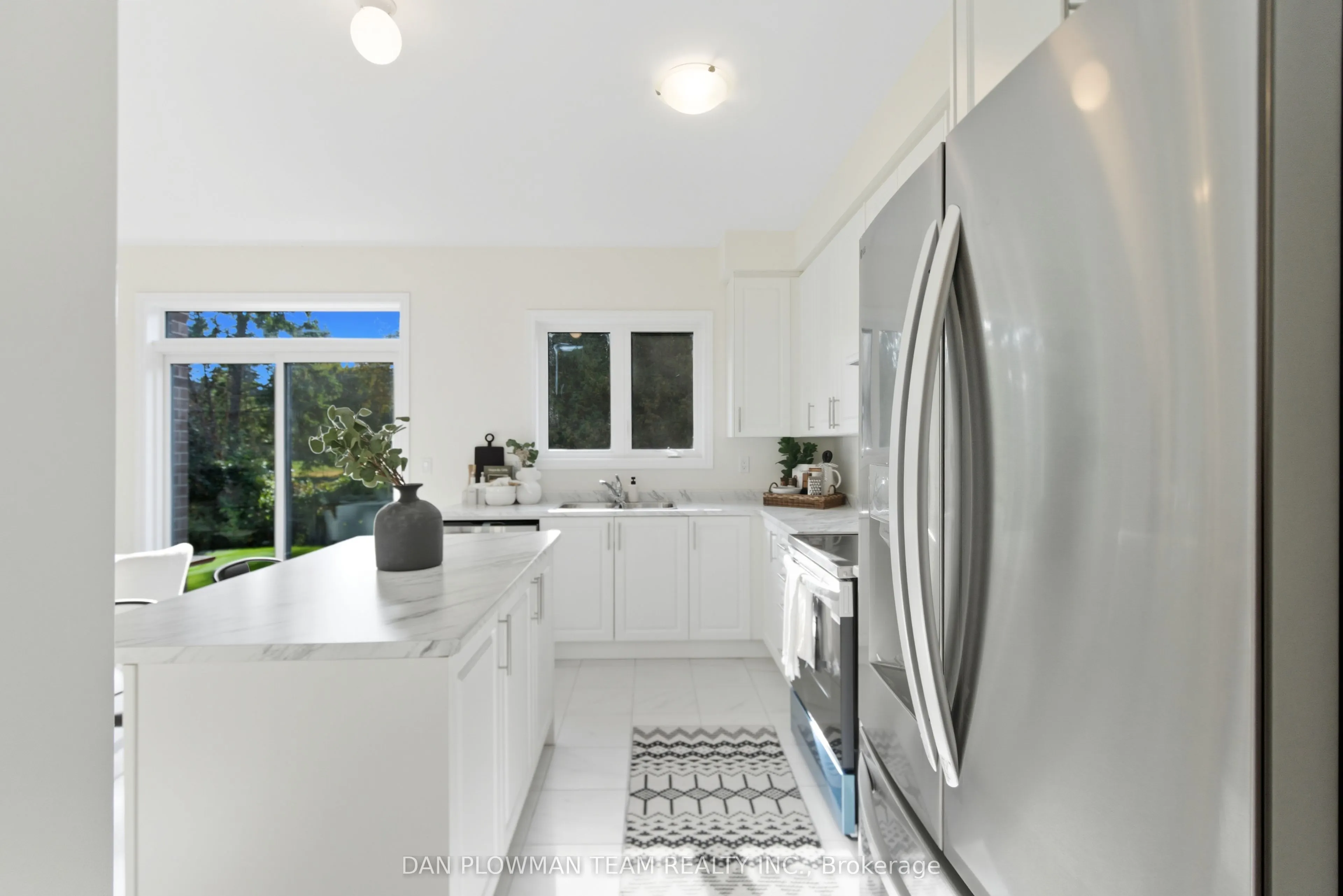 98 North Garden Boulevard