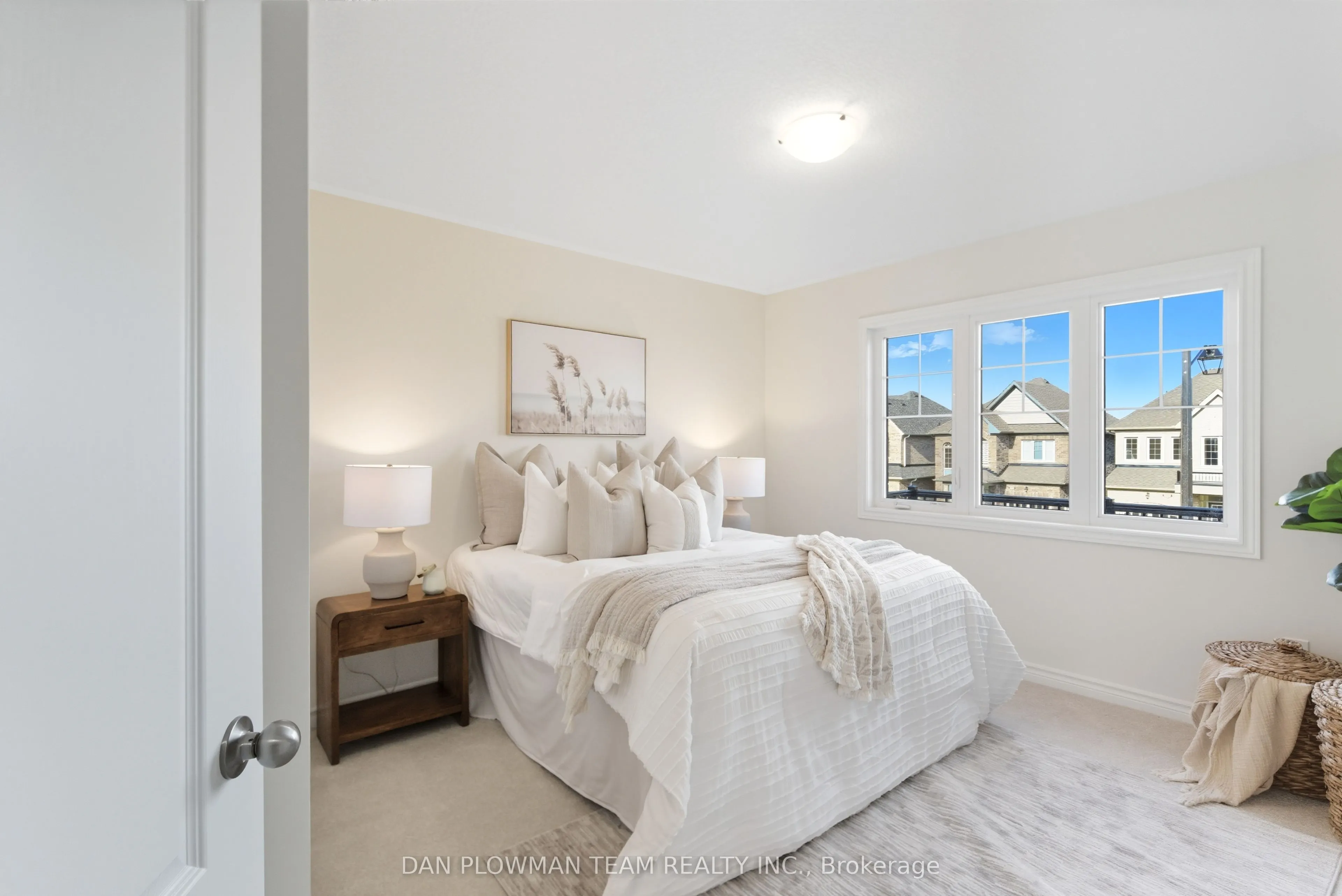 98 North Garden Boulevard