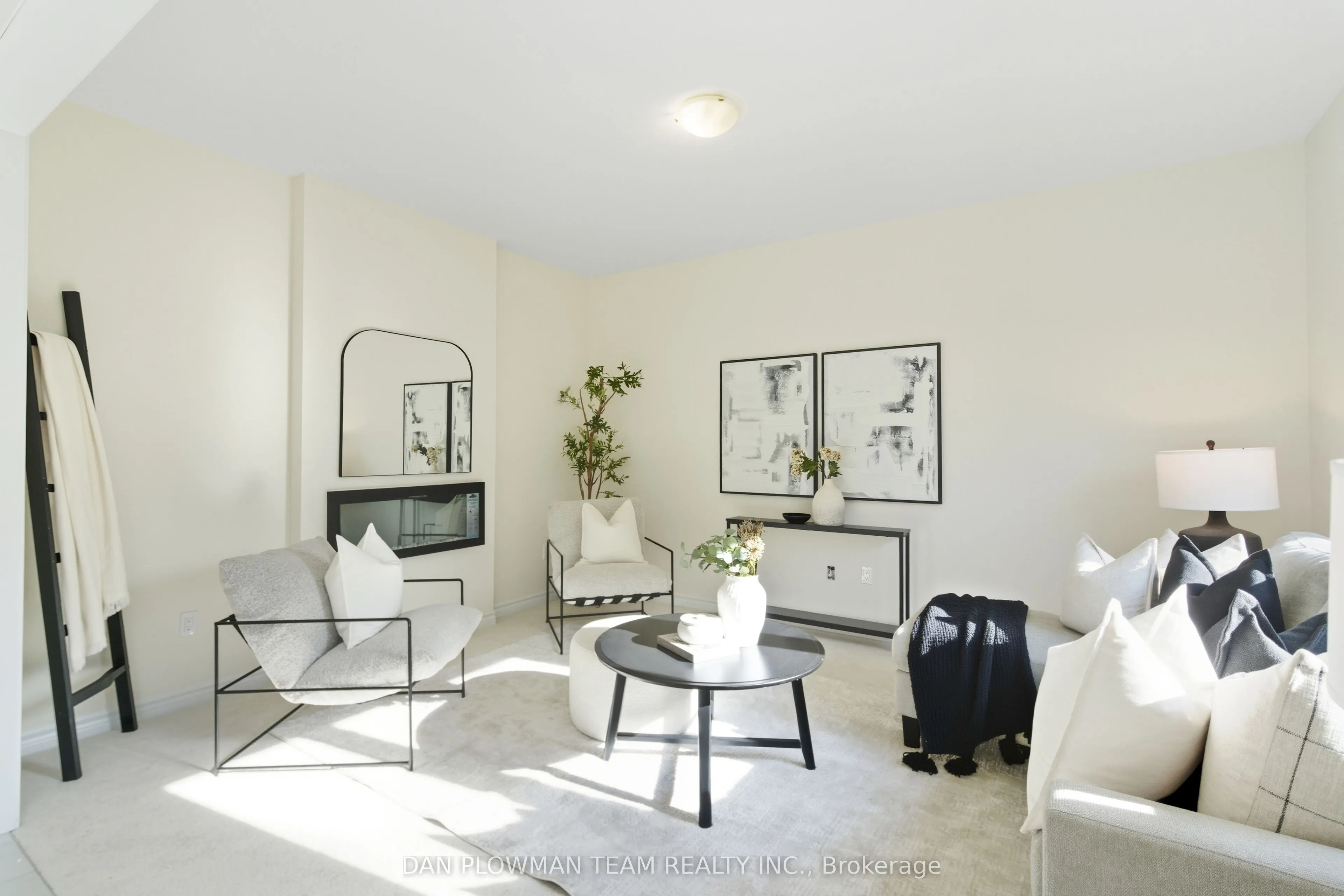 98 North Garden Boulevard