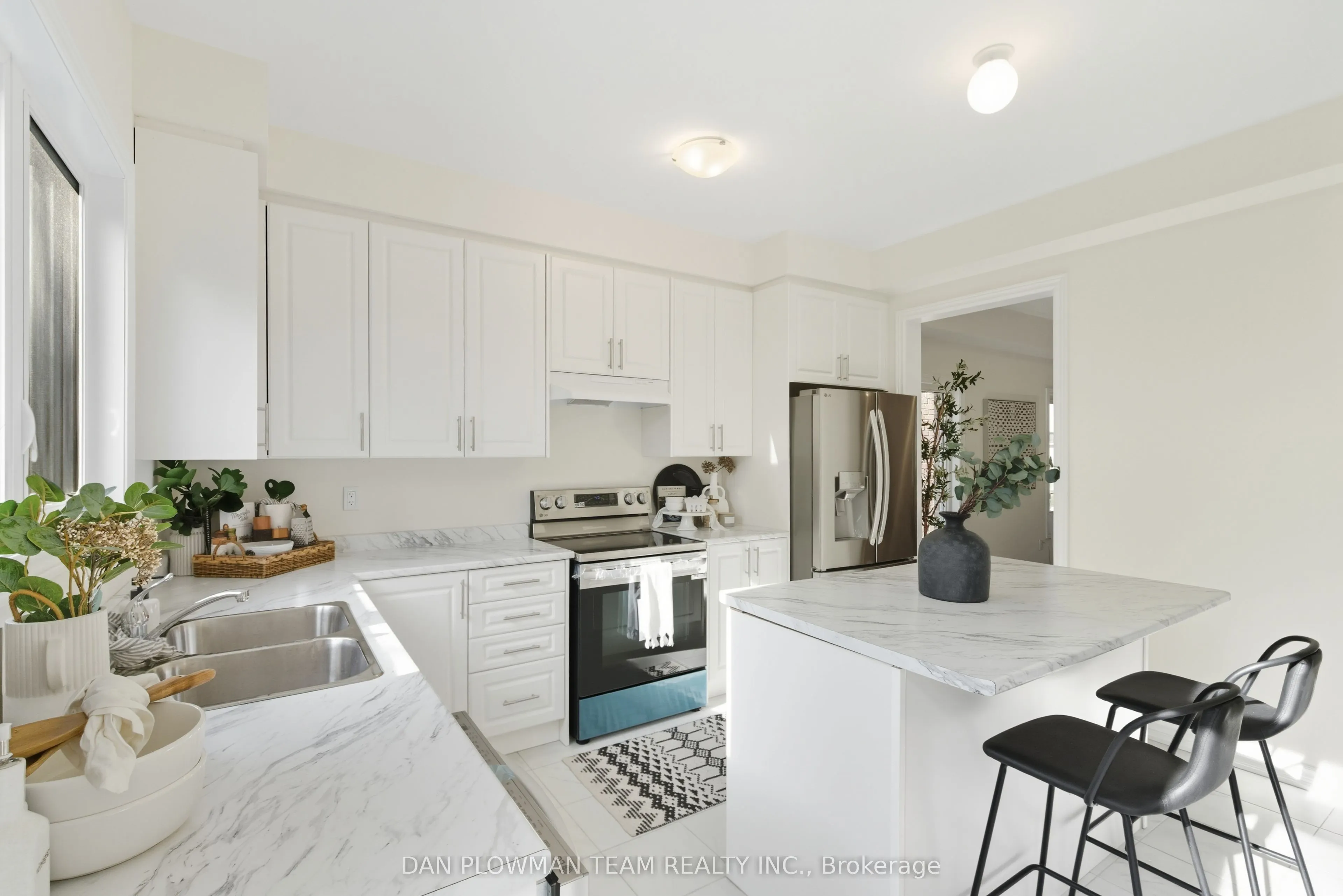 98 North Garden Boulevard