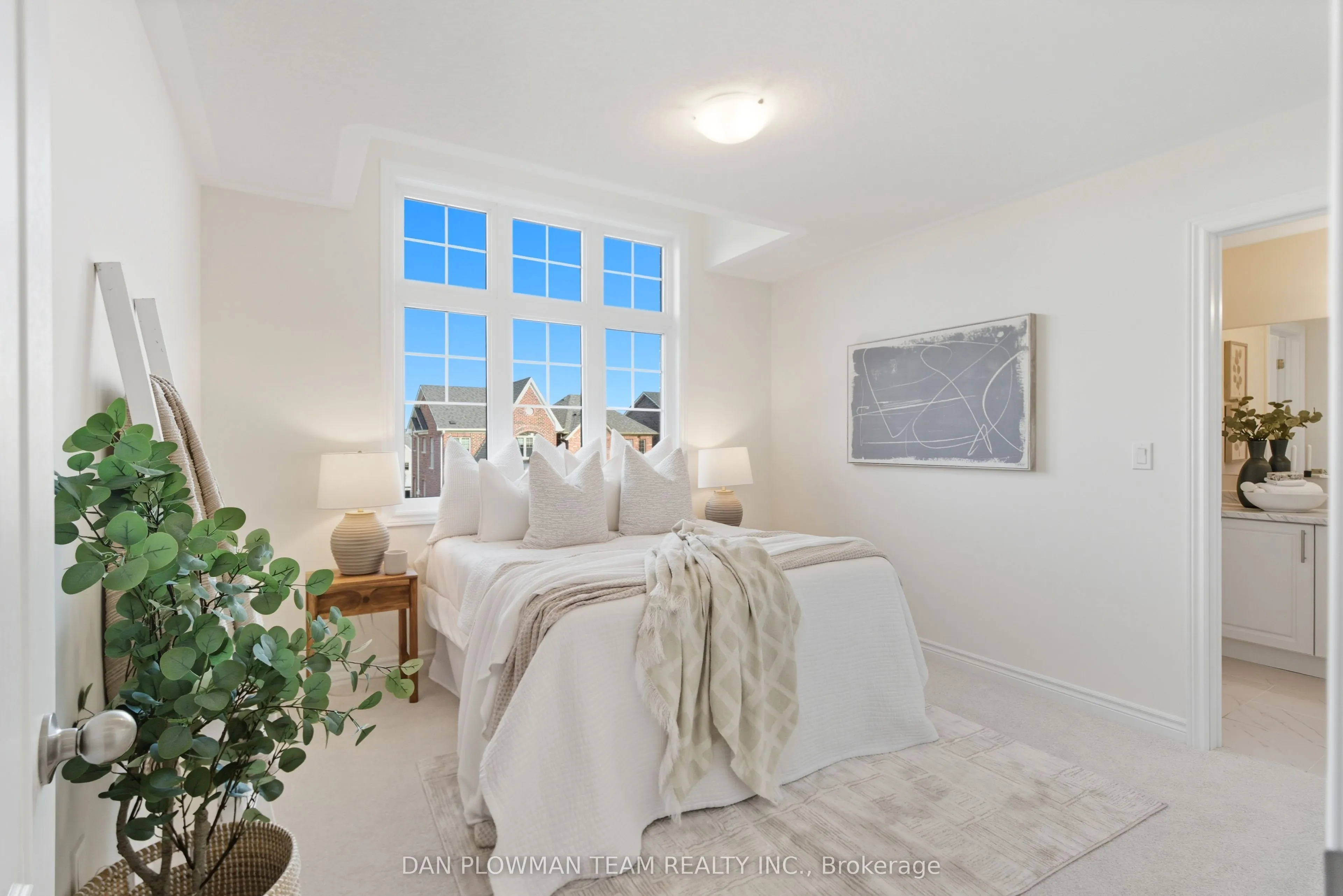 98 North Garden Boulevard