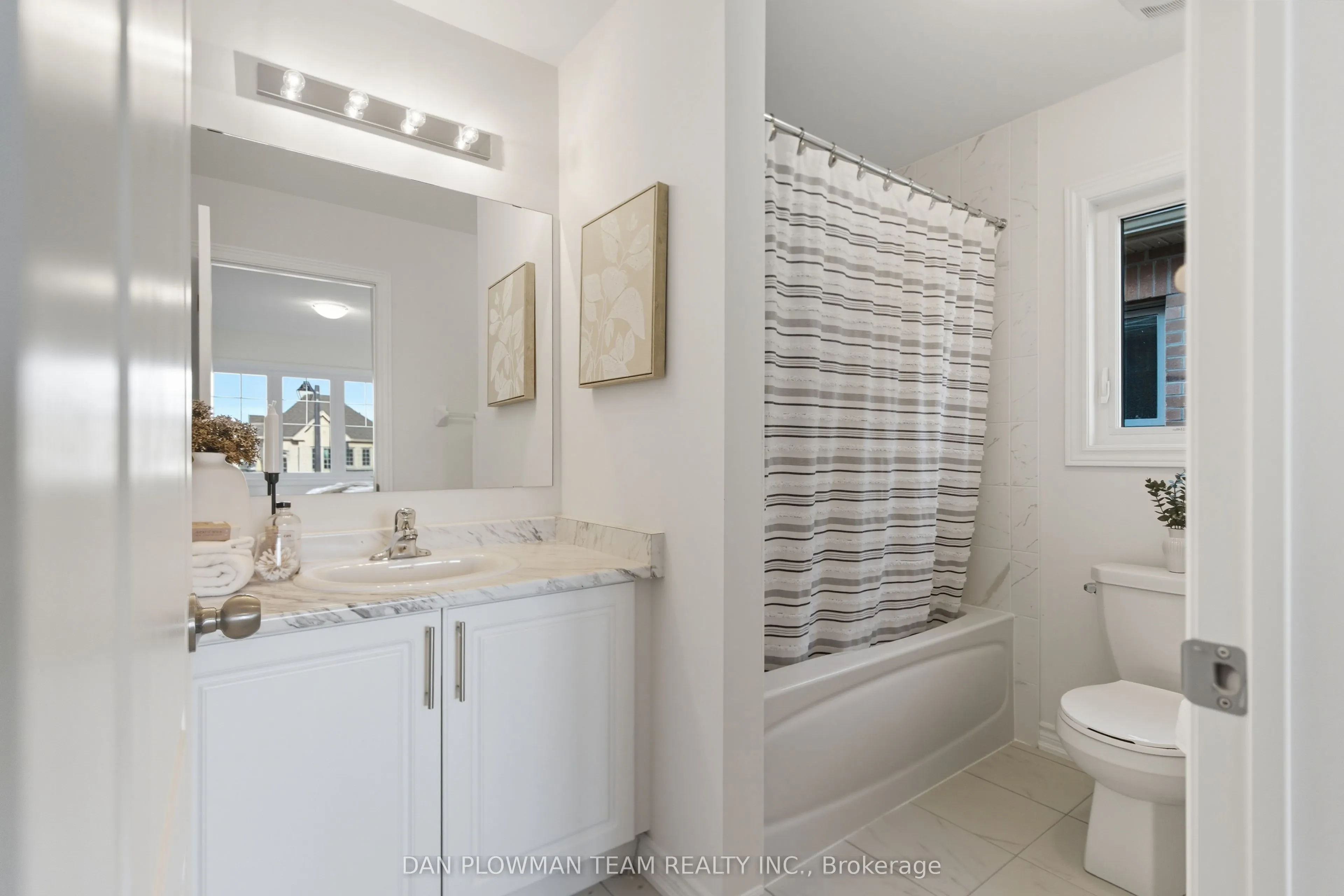 98 North Garden Boulevard