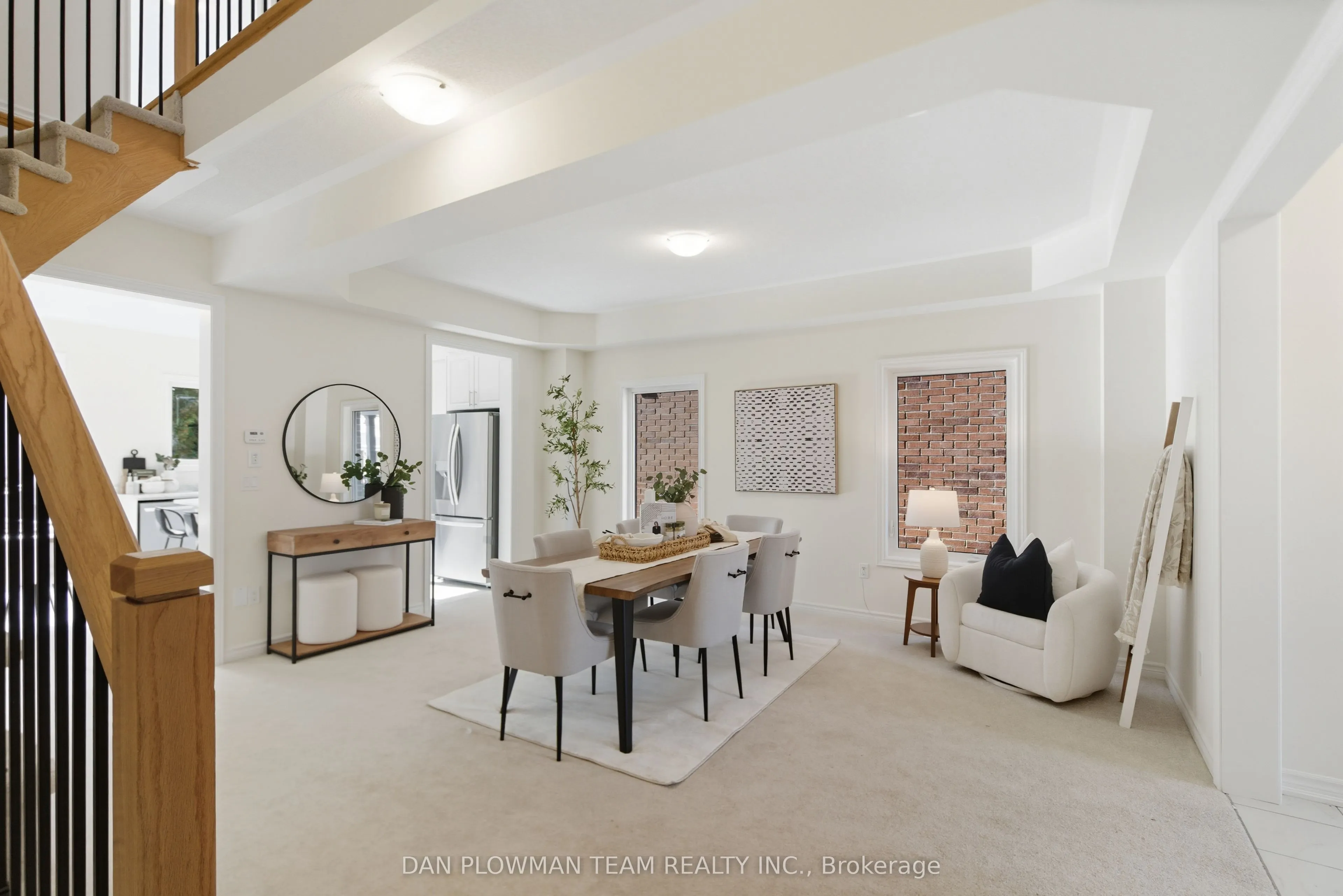 98 North Garden Boulevard