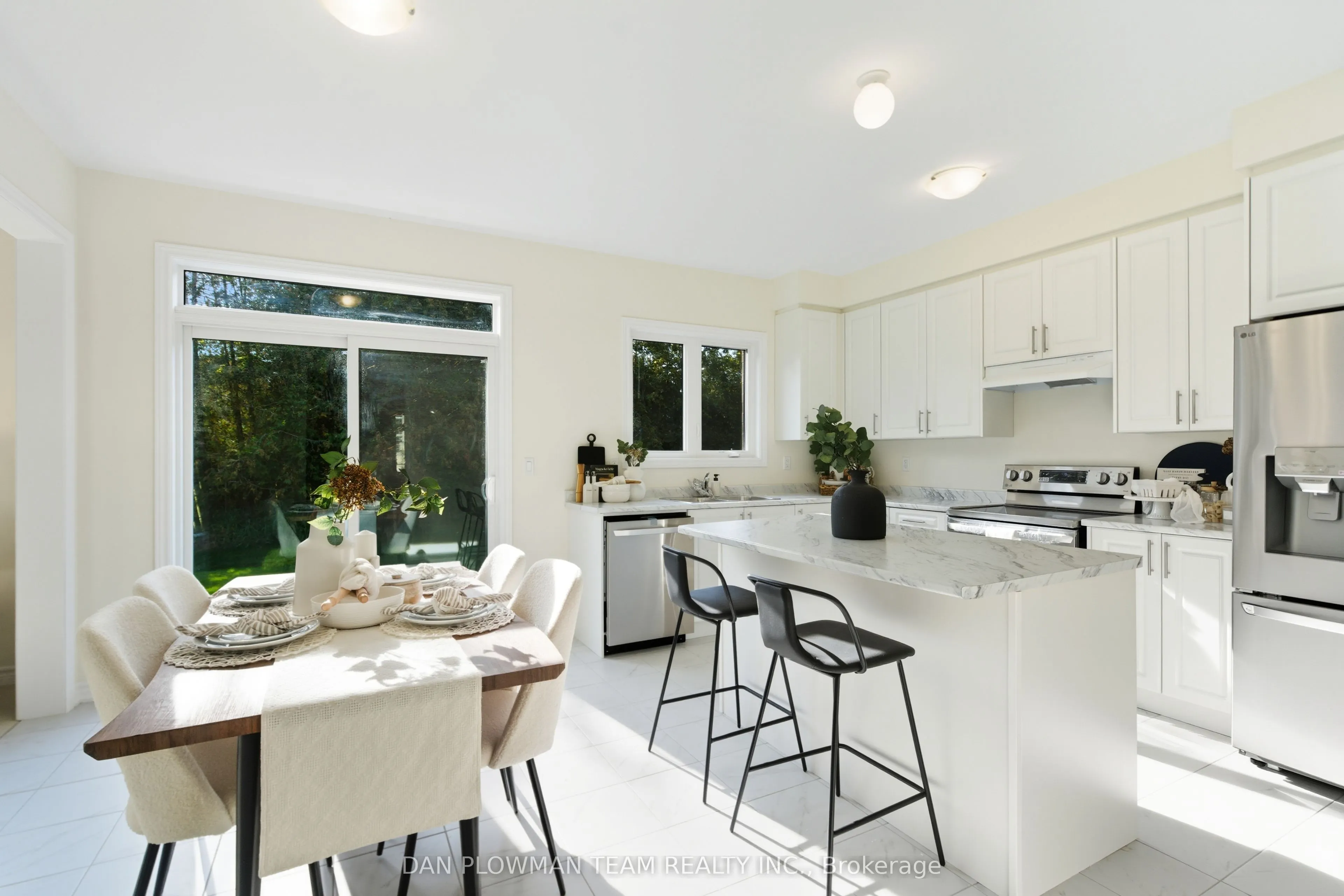 98 North Garden Boulevard