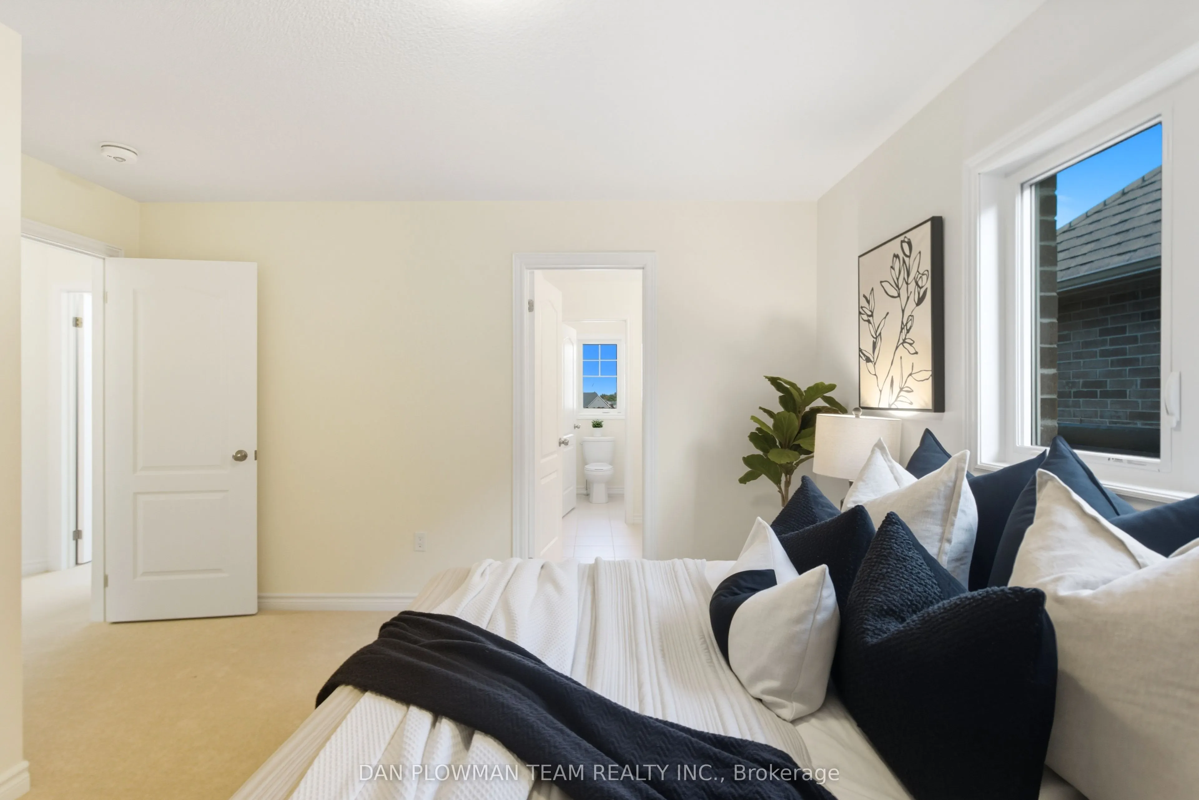 98 North Garden Boulevard