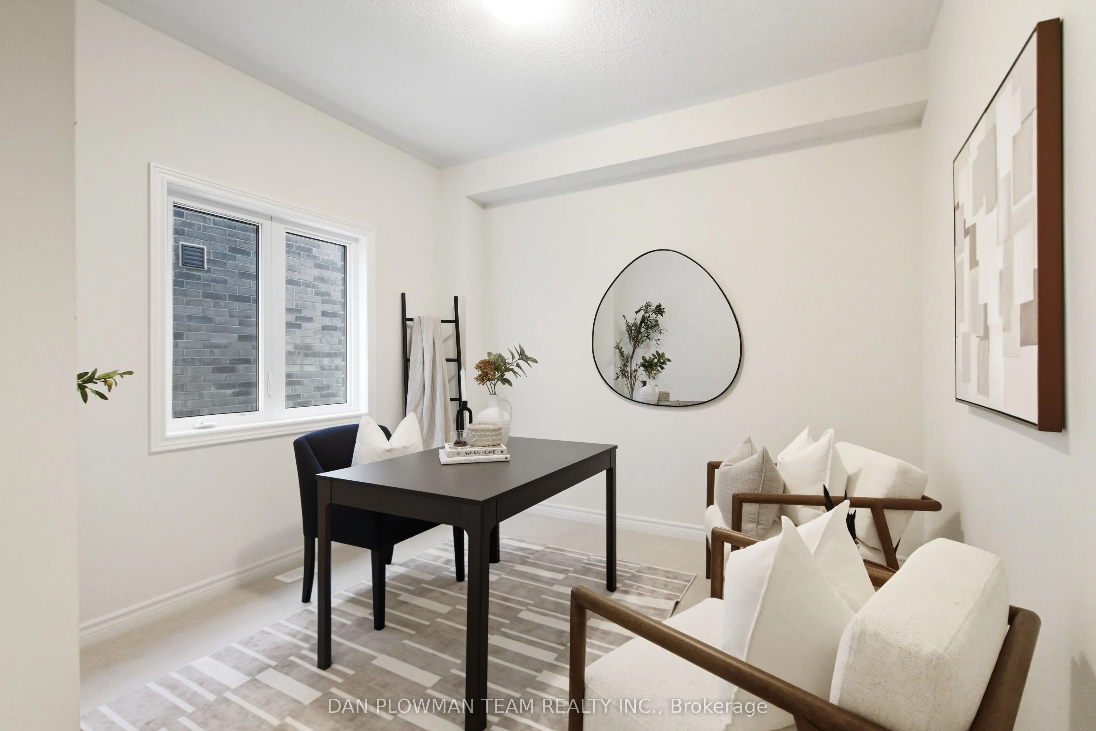 98 North Garden Boulevard