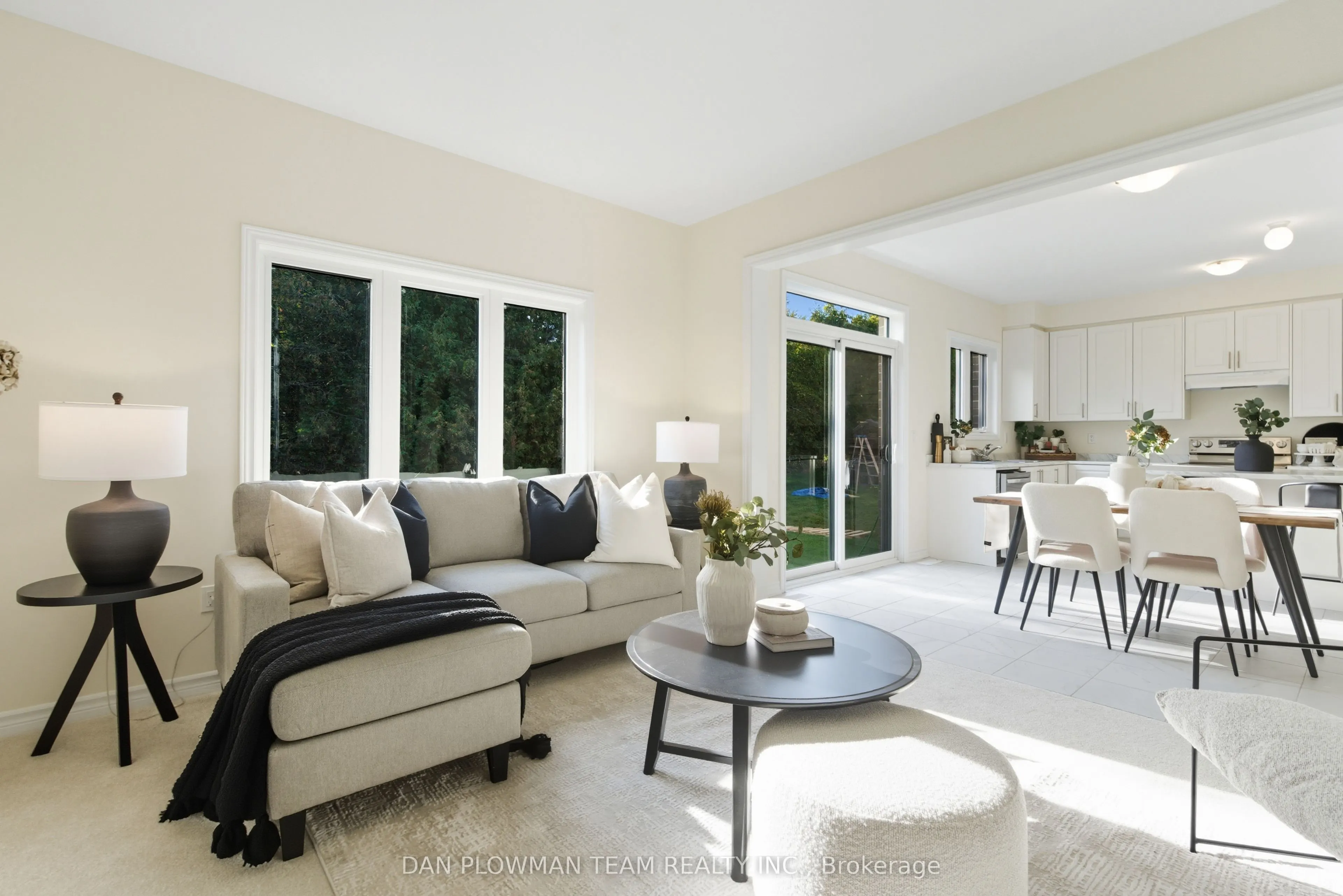 98 North Garden Boulevard