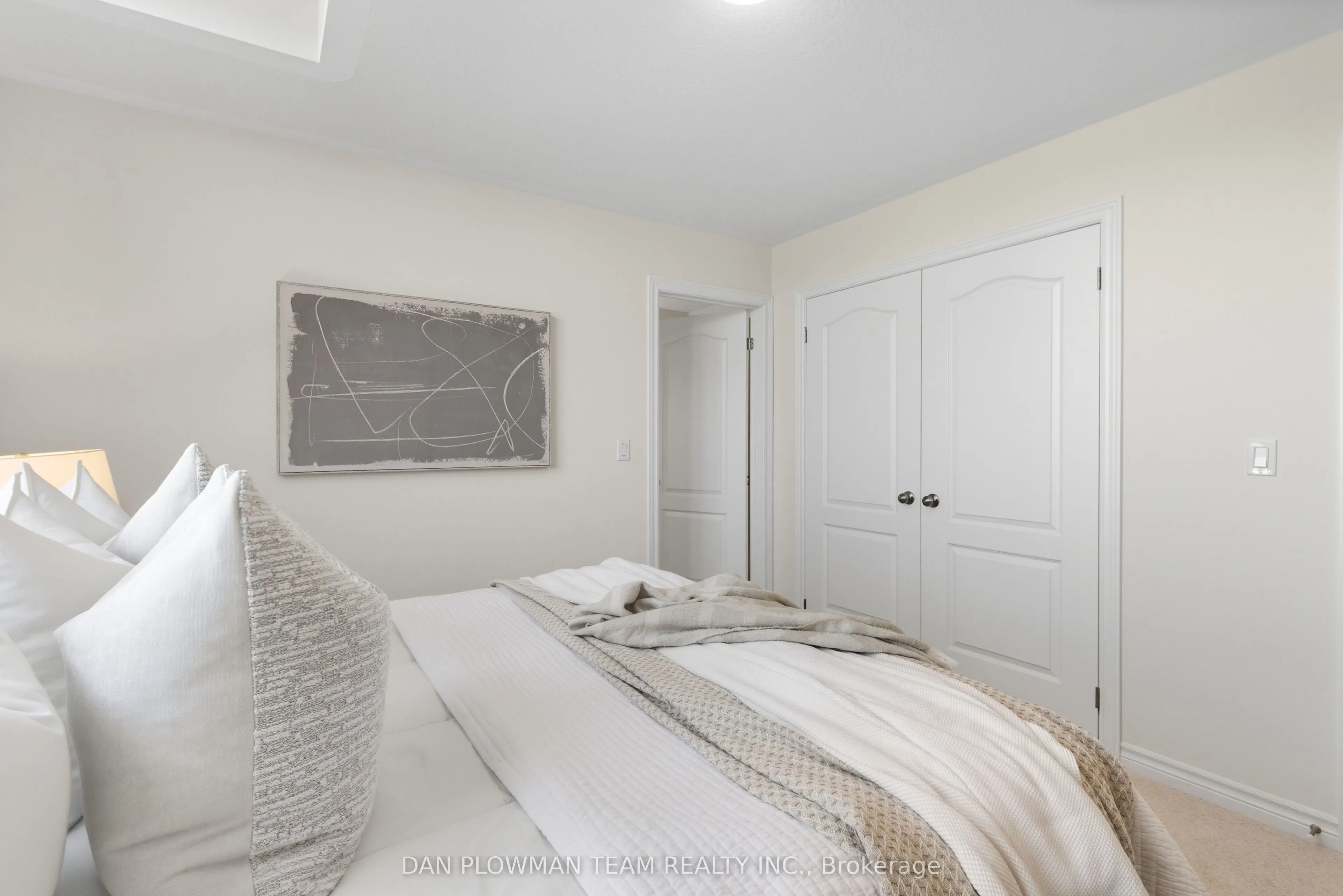 98 North Garden Boulevard