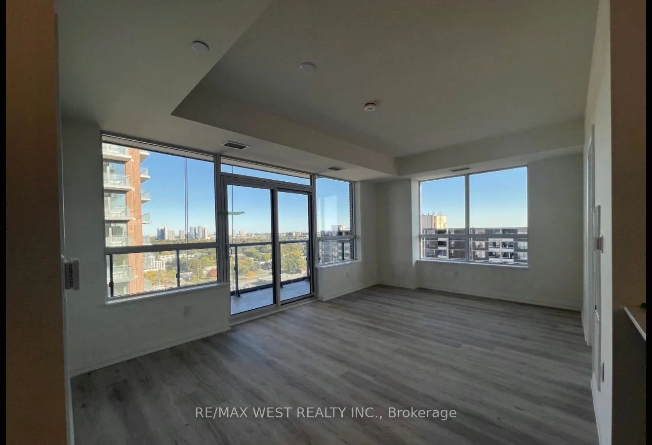 3260 Sheppard Avenue E, #2802