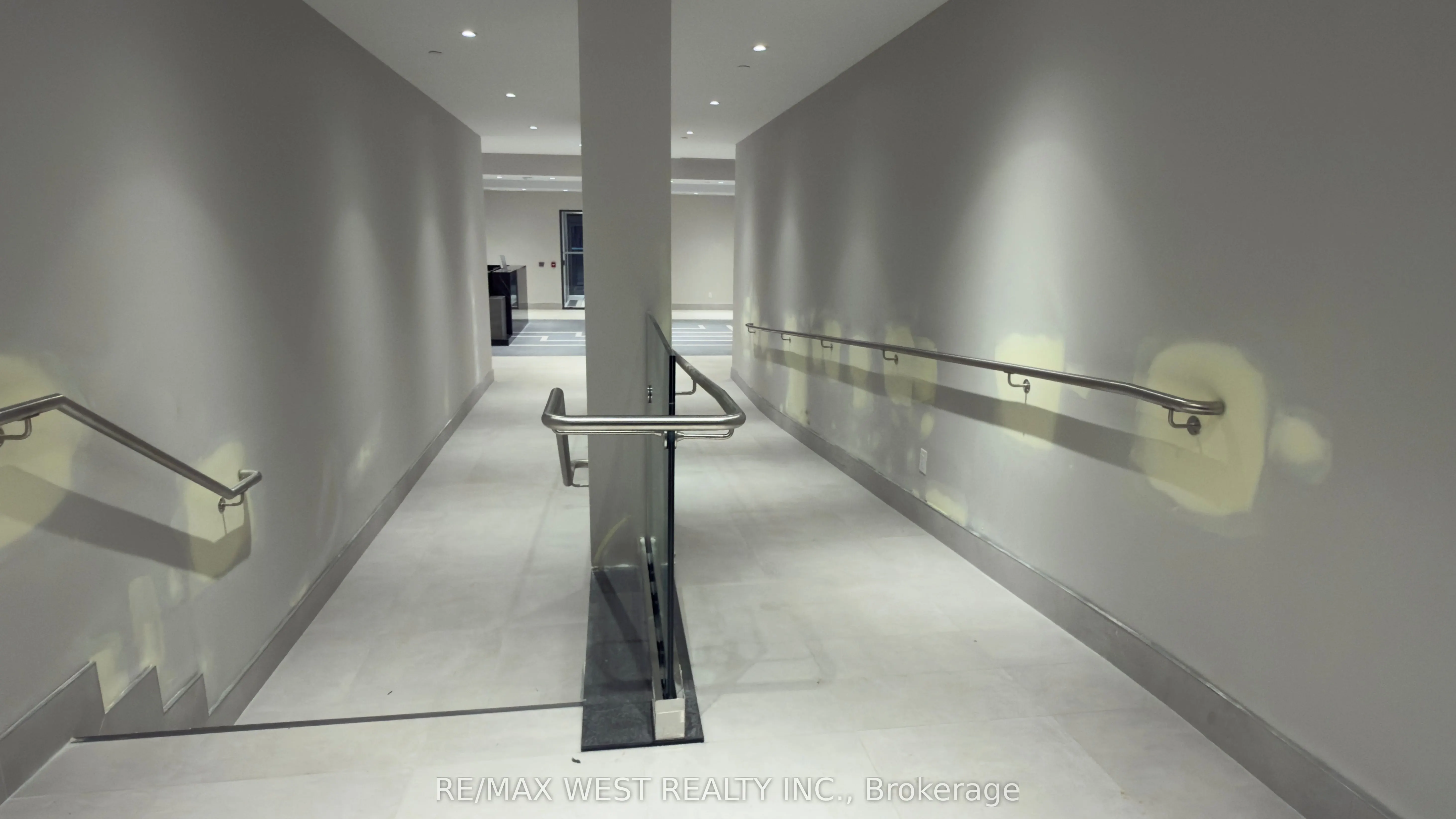 3260 Sheppard Avenue E, #2802