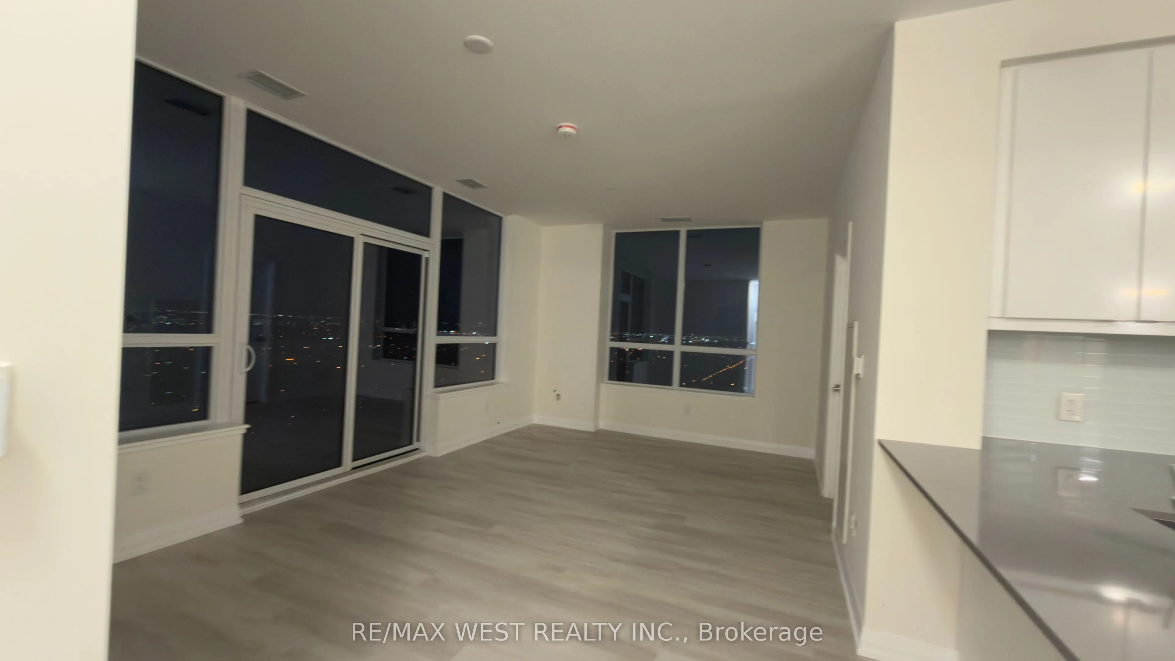 3260 Sheppard Avenue E, #2802