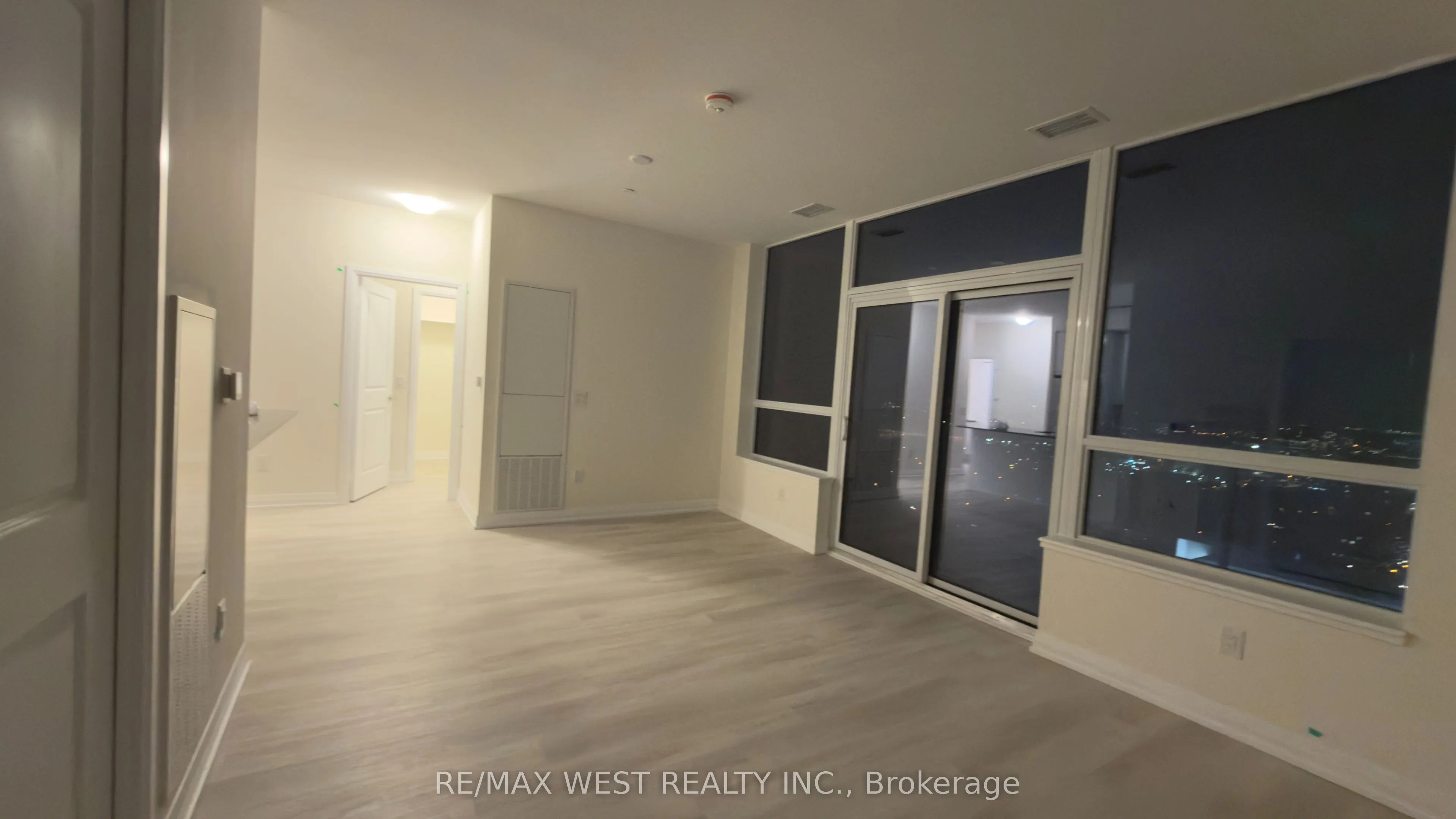 3260 Sheppard Avenue E, #2802