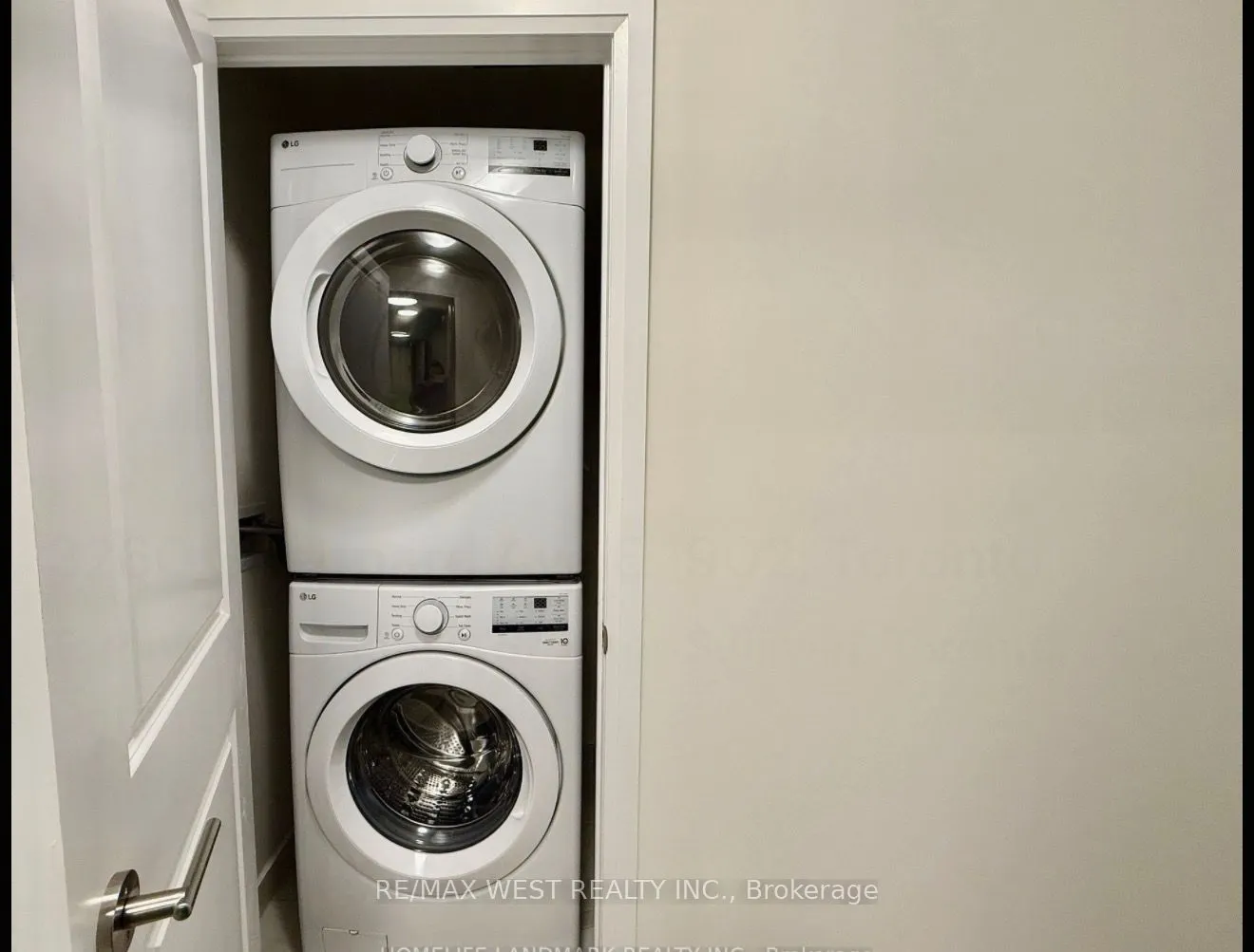 3260 Sheppard Avenue E, #2802