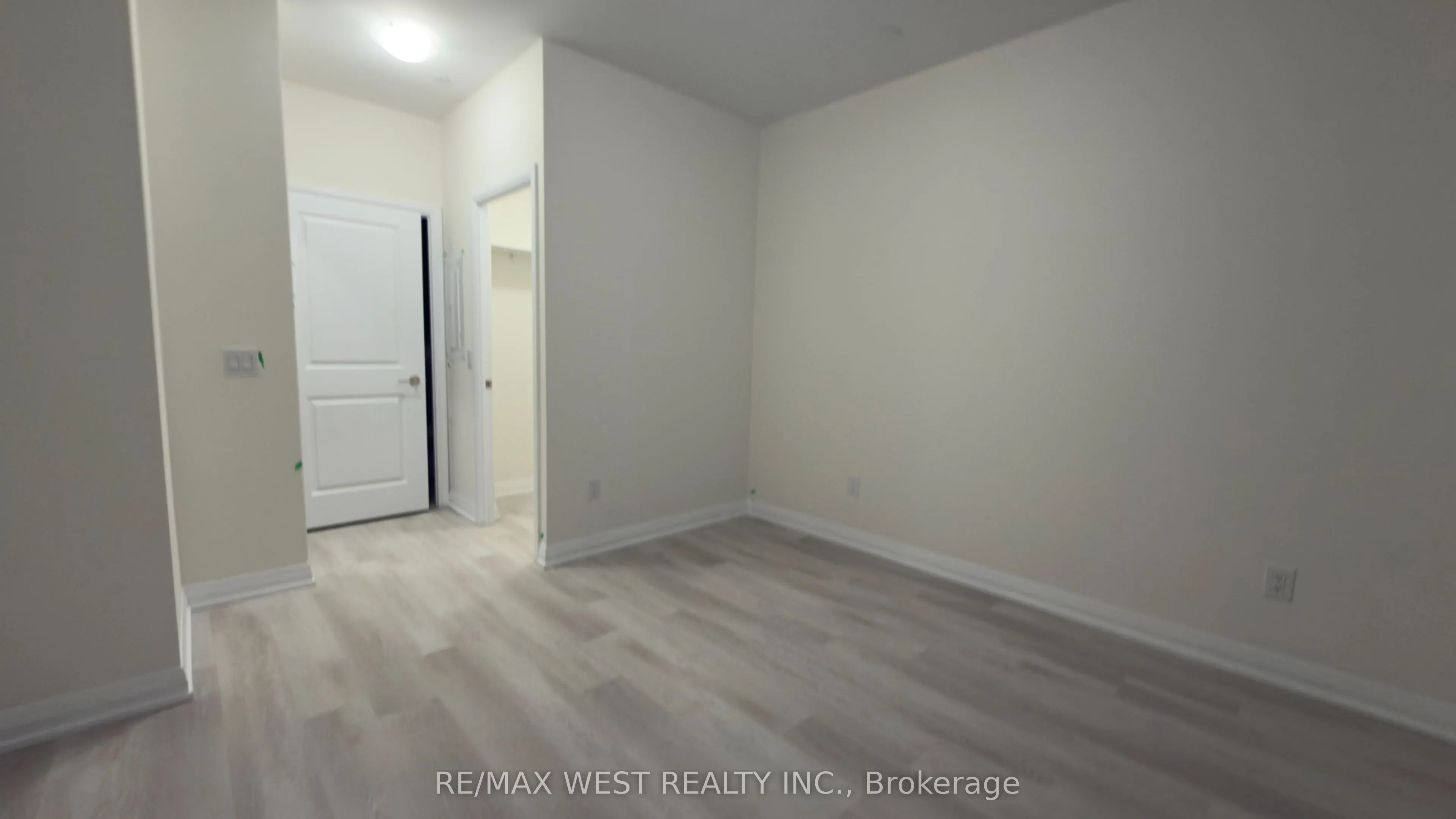 3260 Sheppard Avenue E, #2802