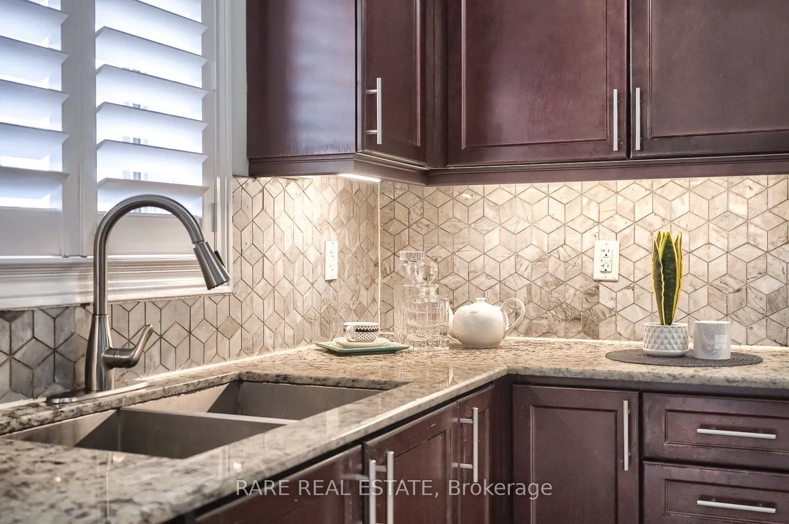 50 Henry Smith Avenue