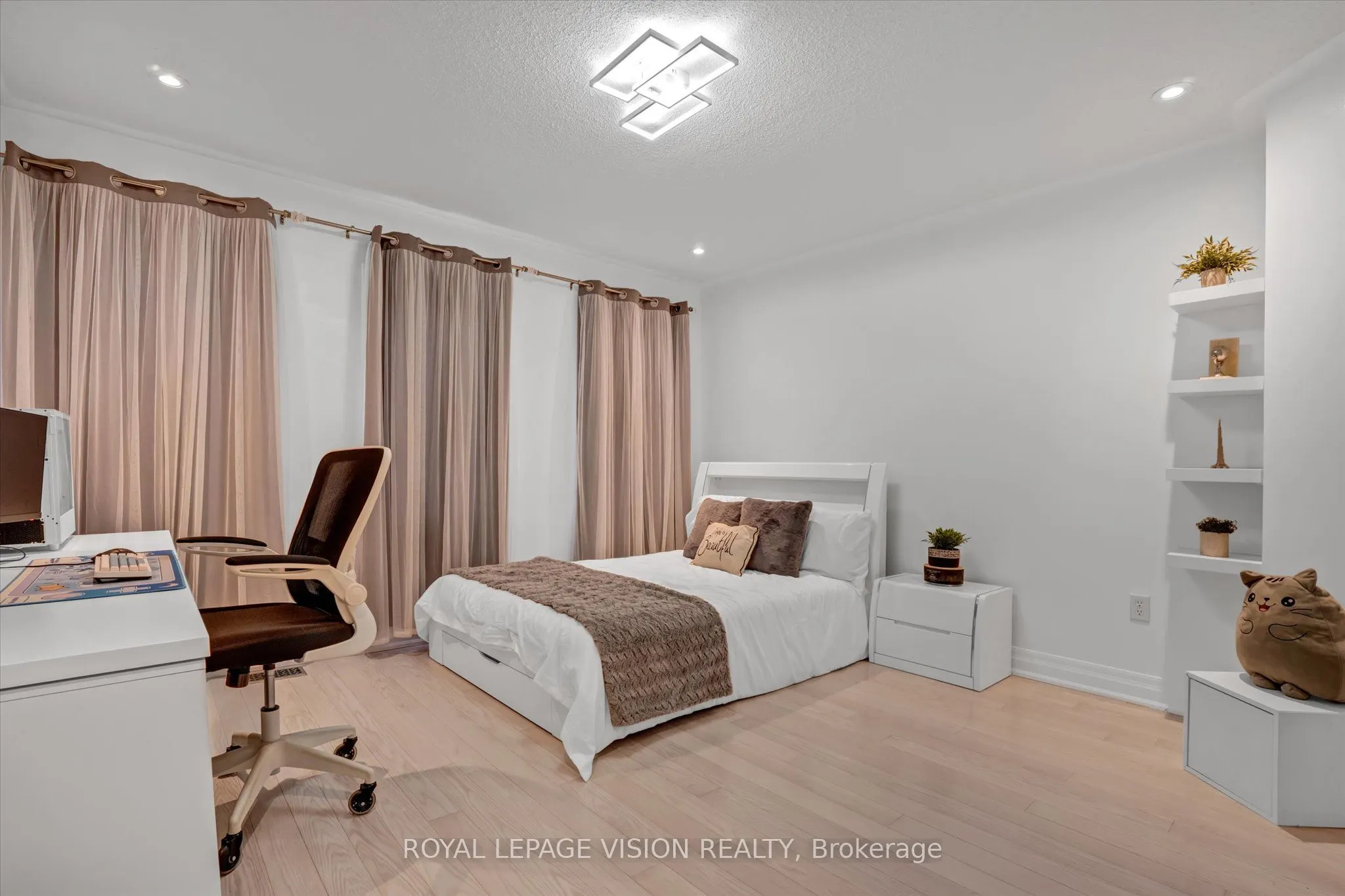 1330 Aldergrove Drive