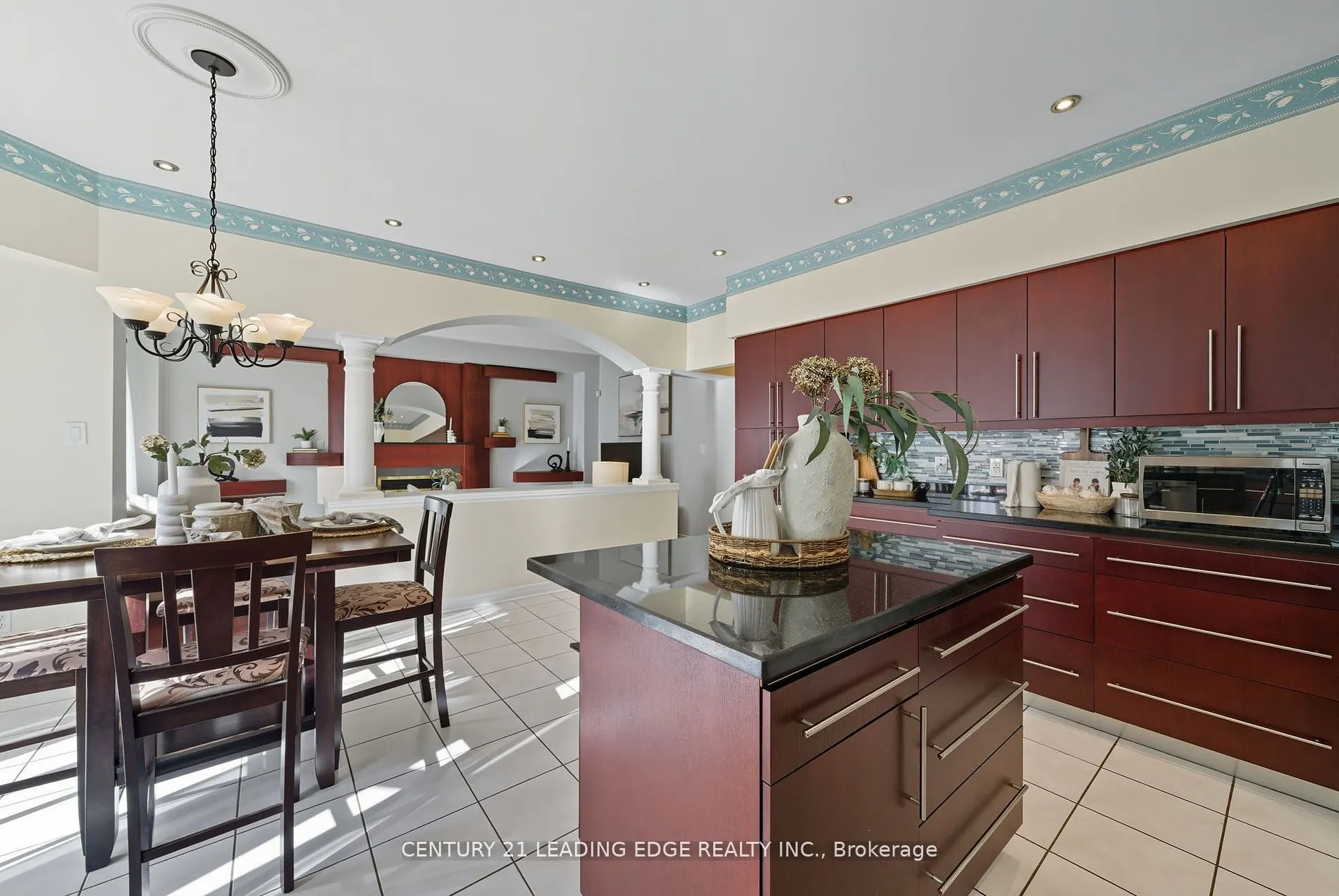 2308 Abbott Crescent