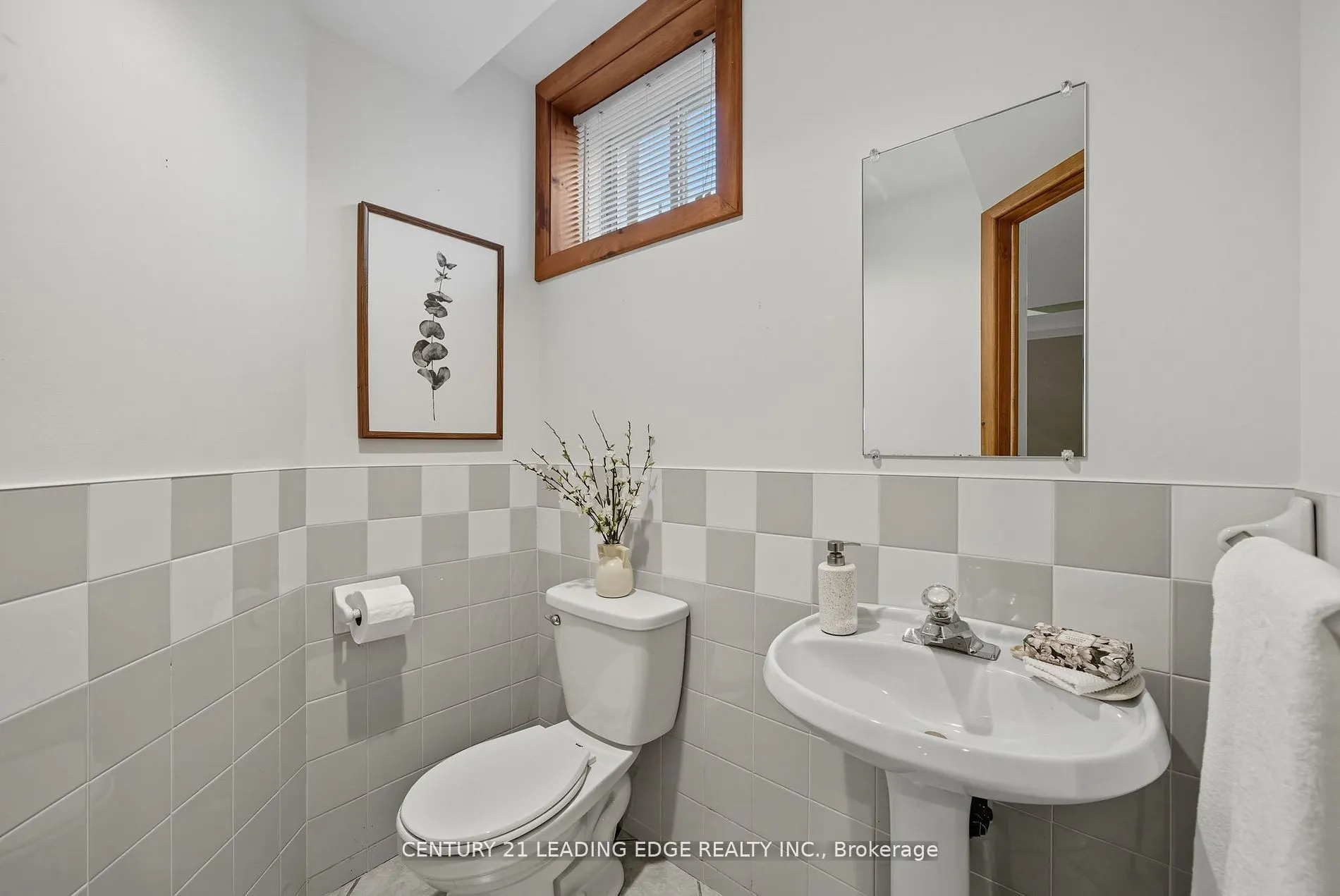 2308 Abbott Crescent