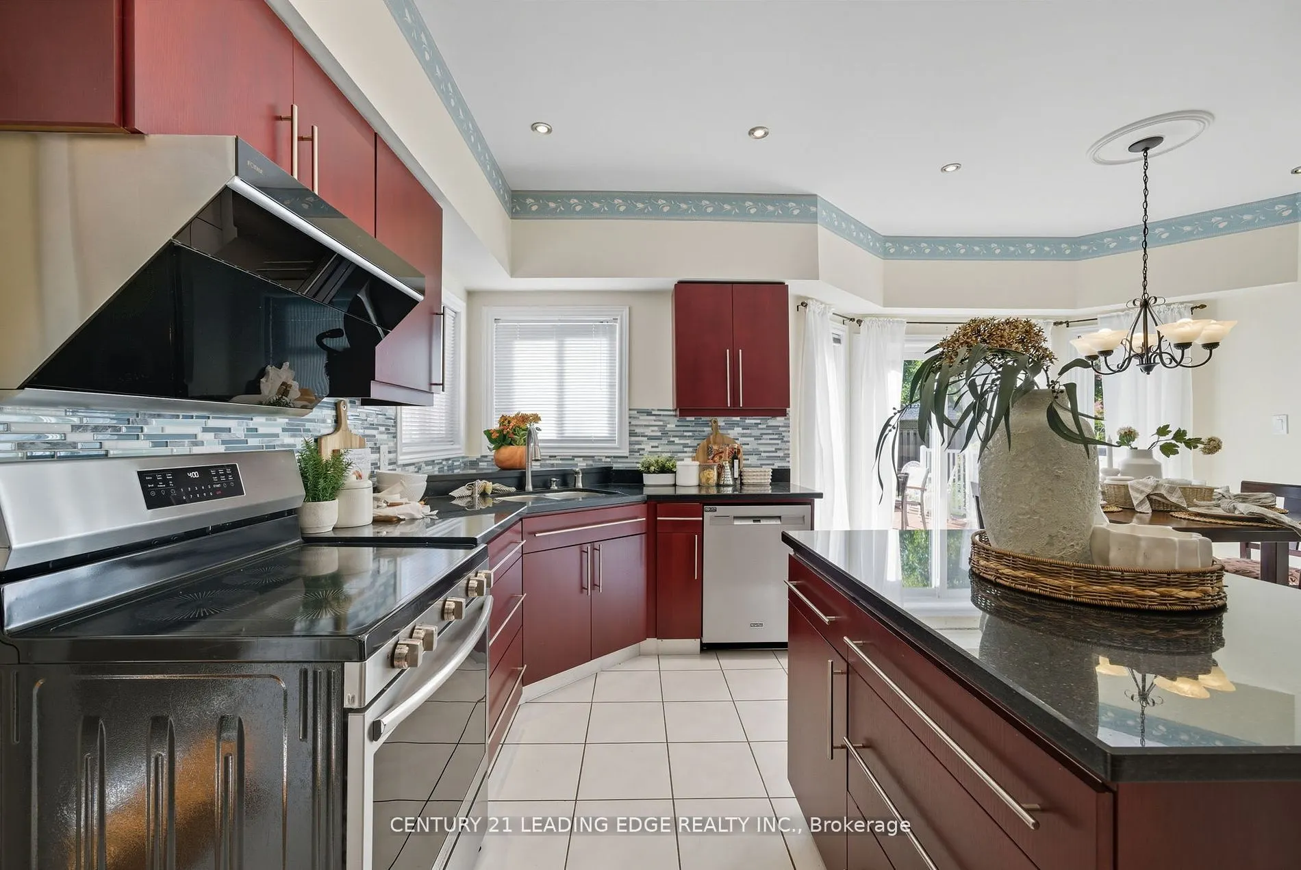 2308 Abbott Crescent