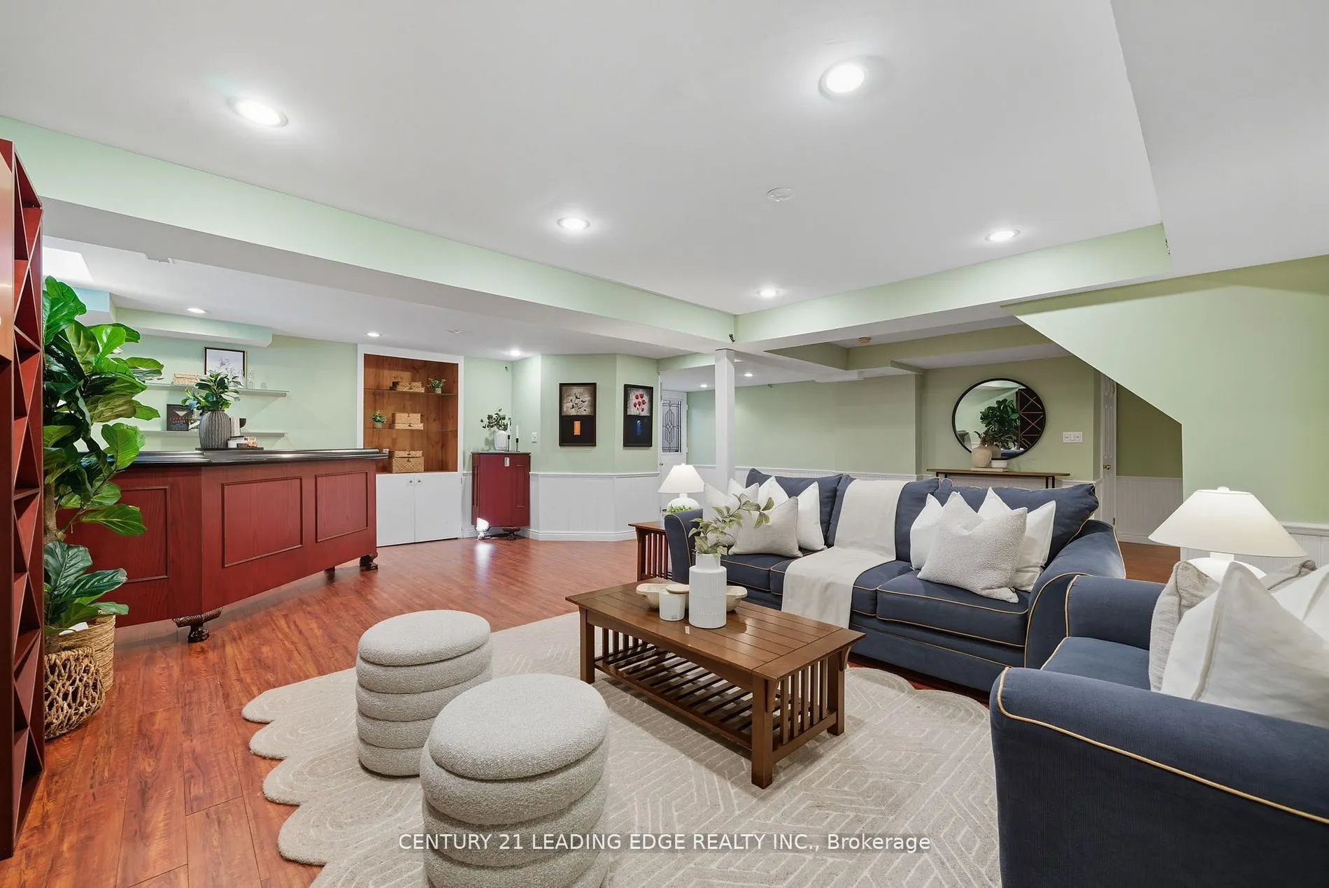 2308 Abbott Crescent