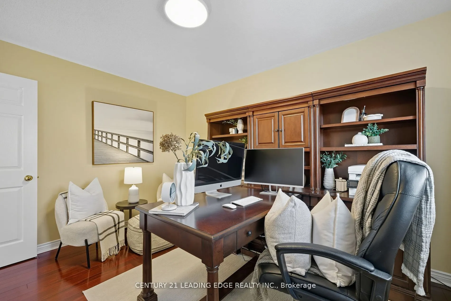 2308 Abbott Crescent