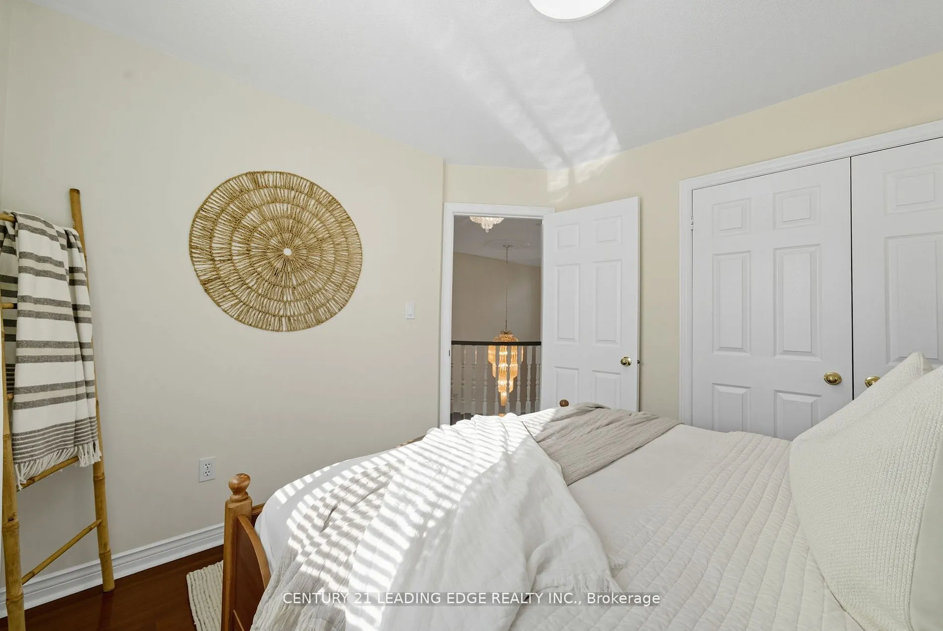 2308 Abbott Crescent