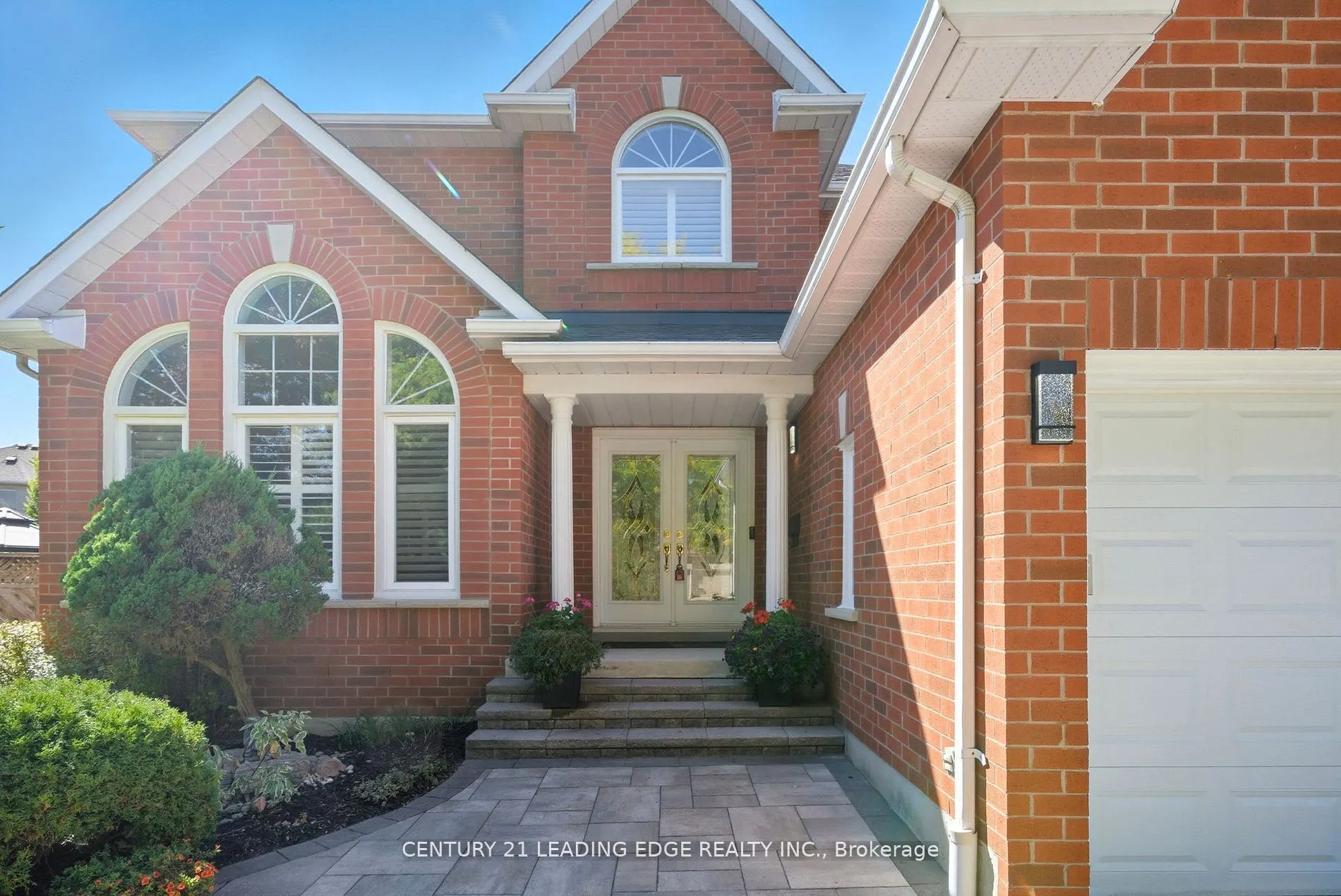 2308 Abbott Crescent