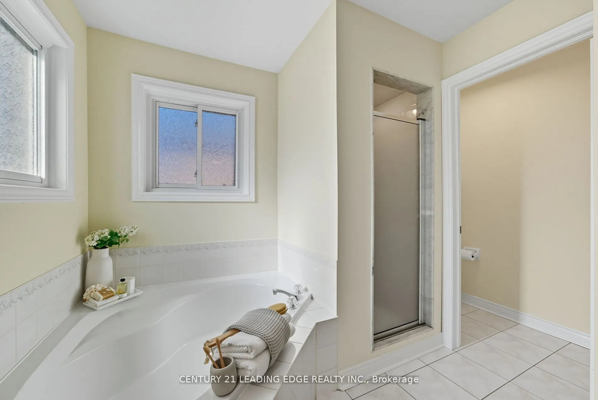 2308 Abbott Crescent