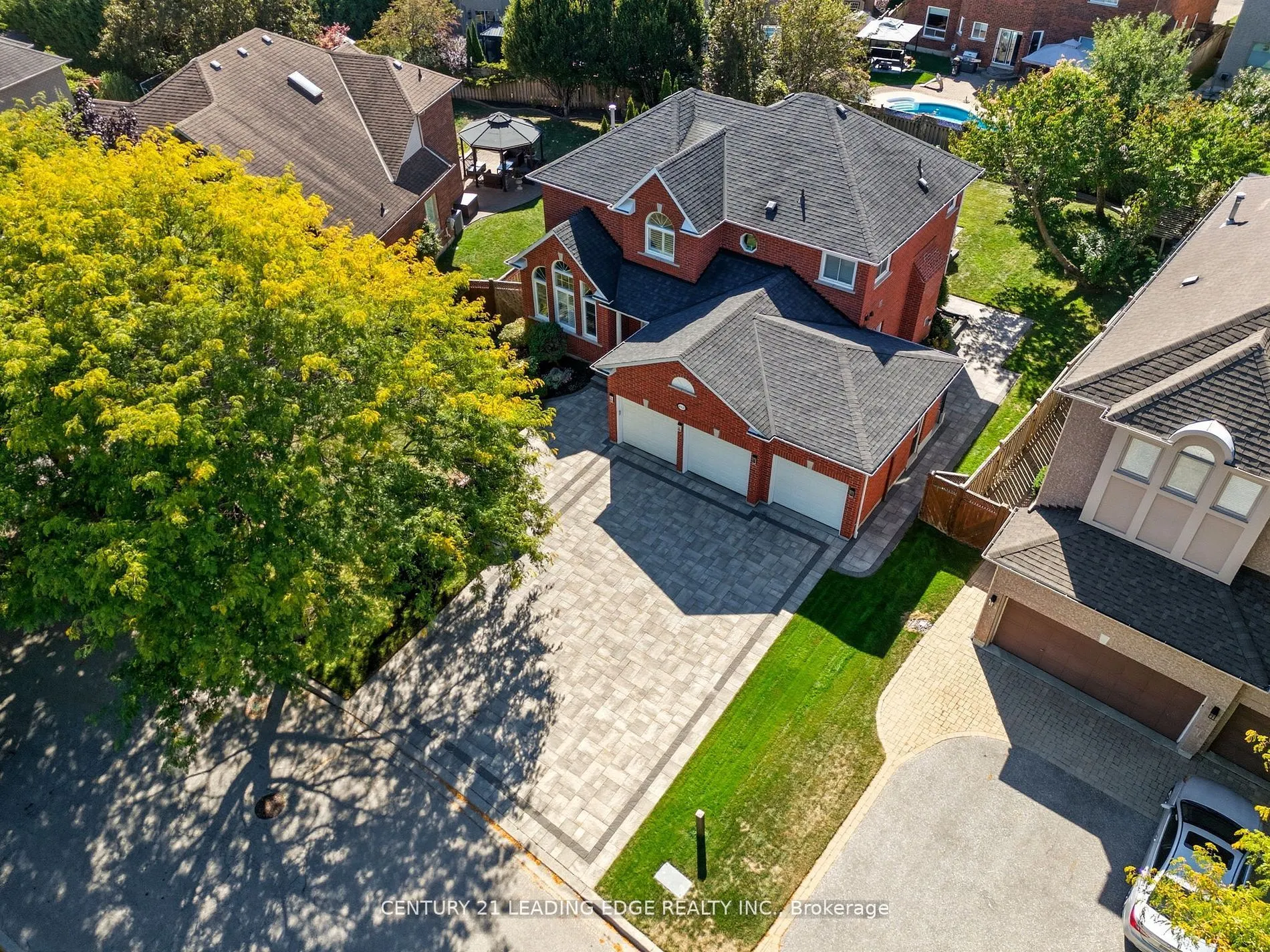 2308 Abbott Crescent