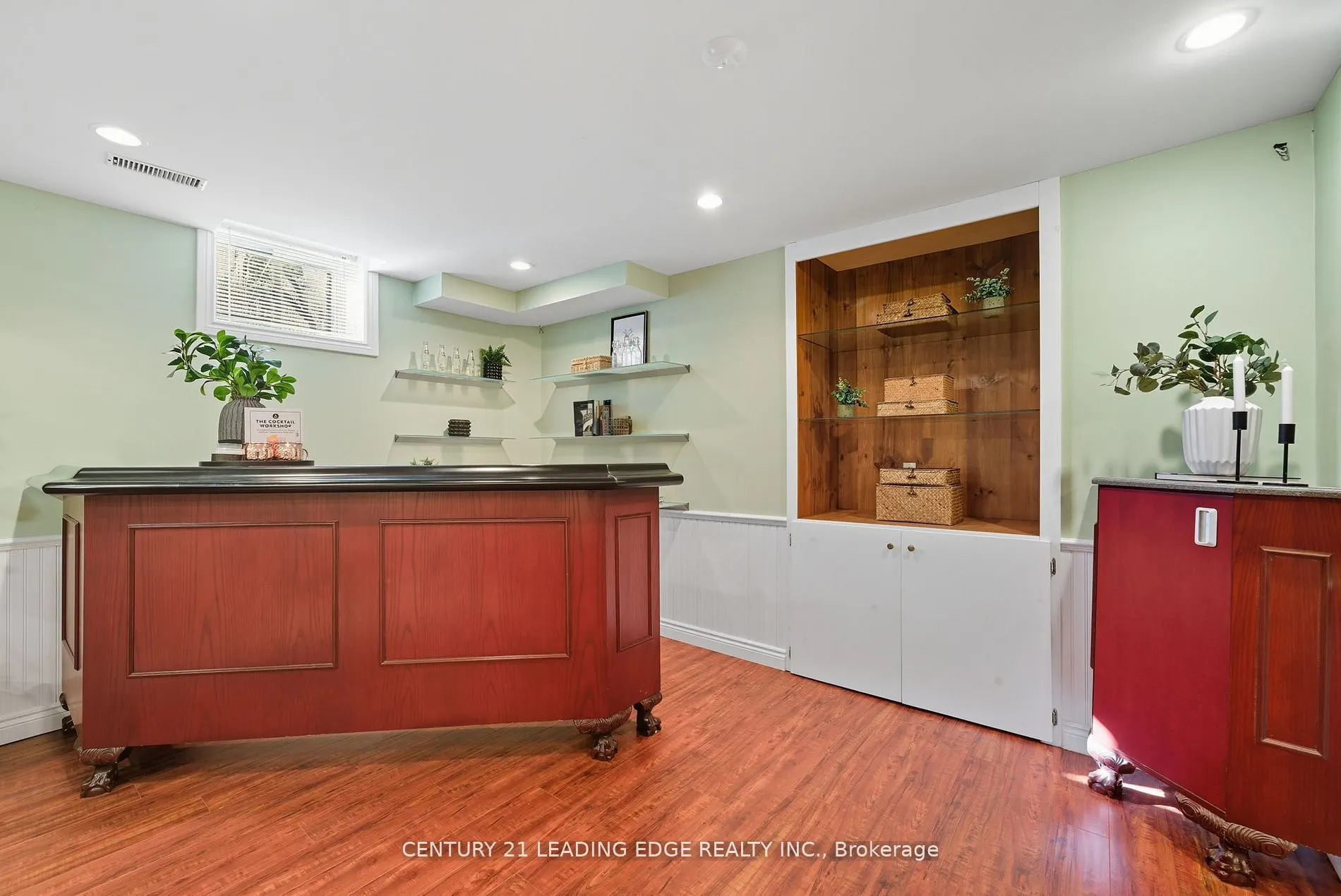 2308 Abbott Crescent