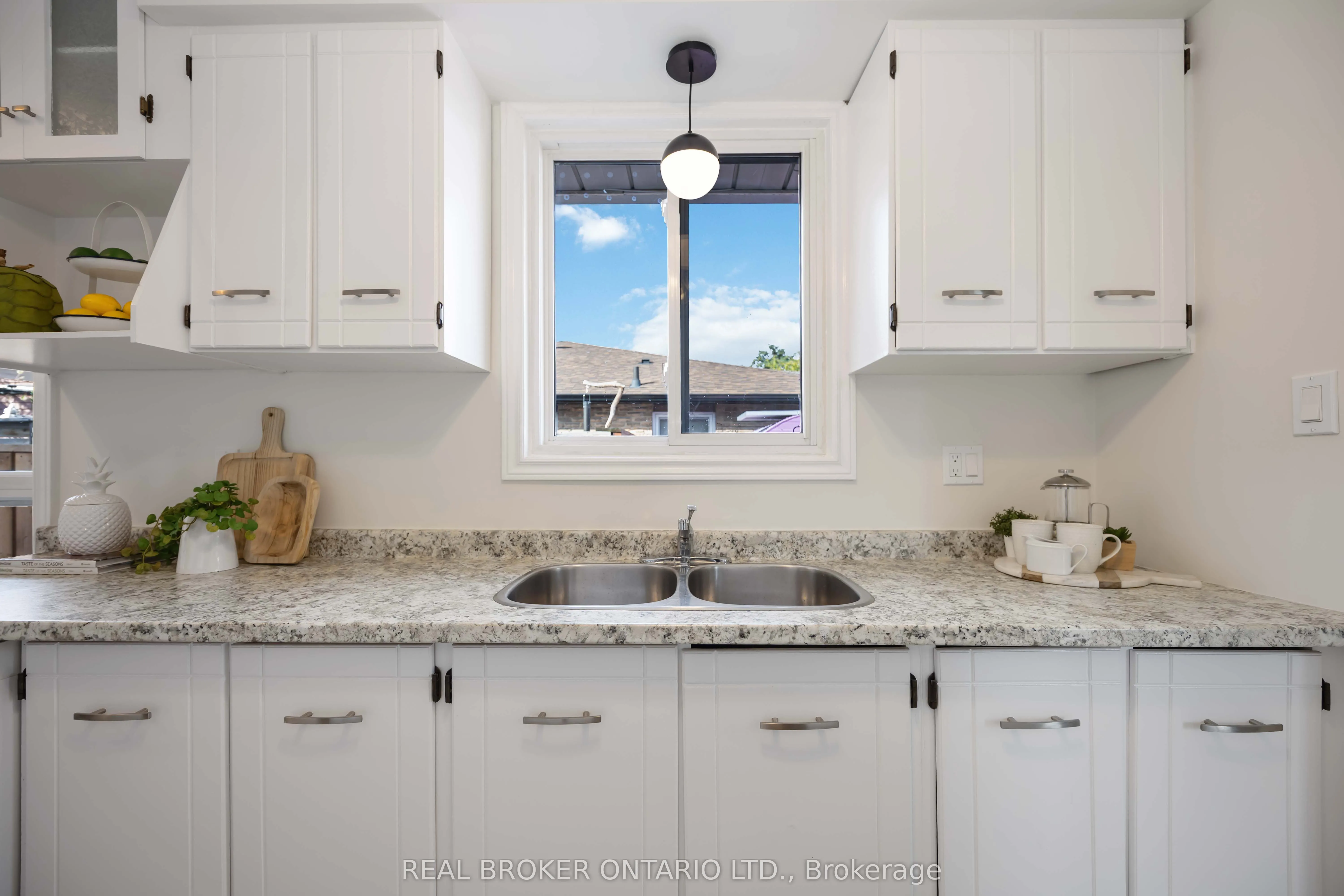 602 Dorchester Drive