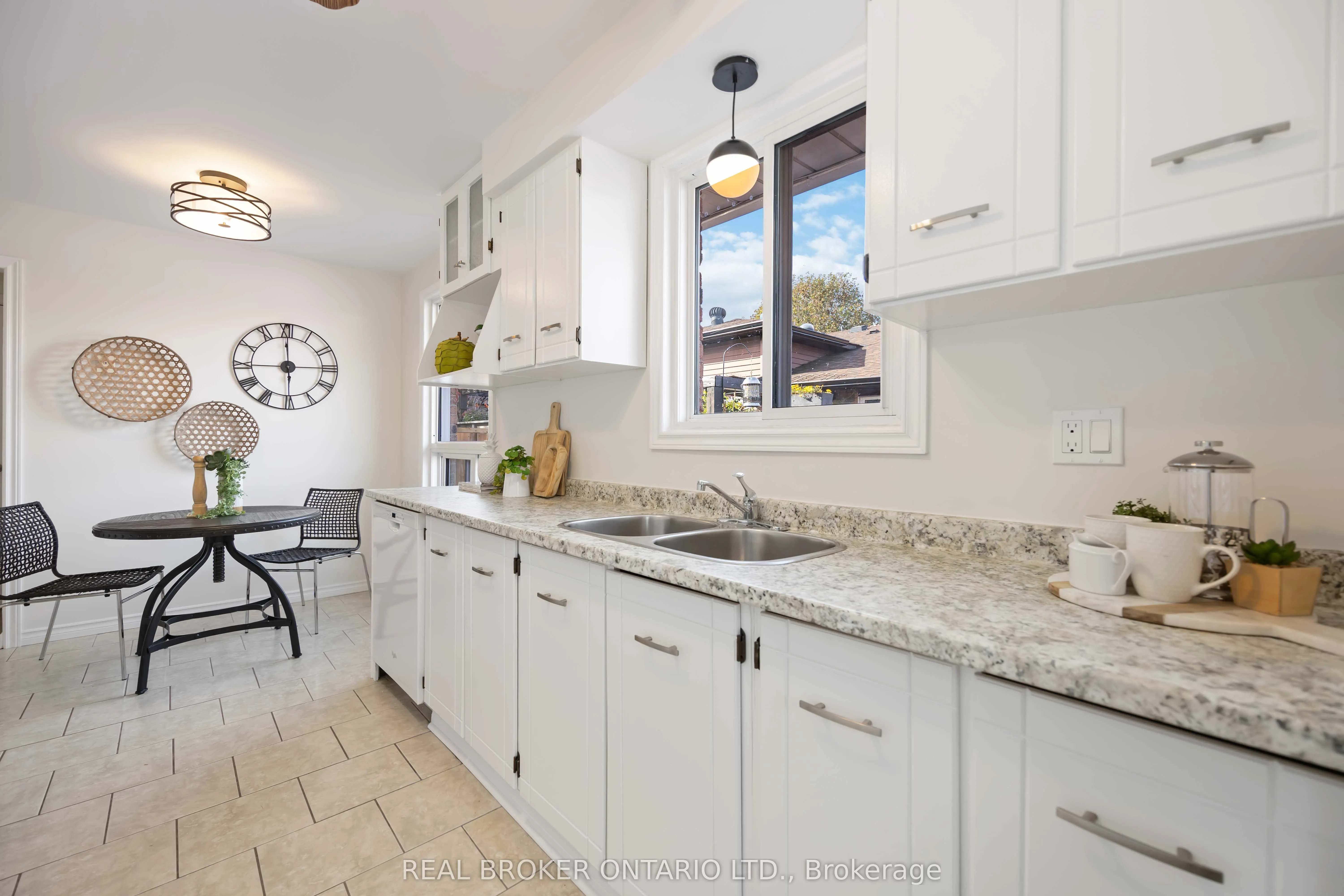 602 Dorchester Drive